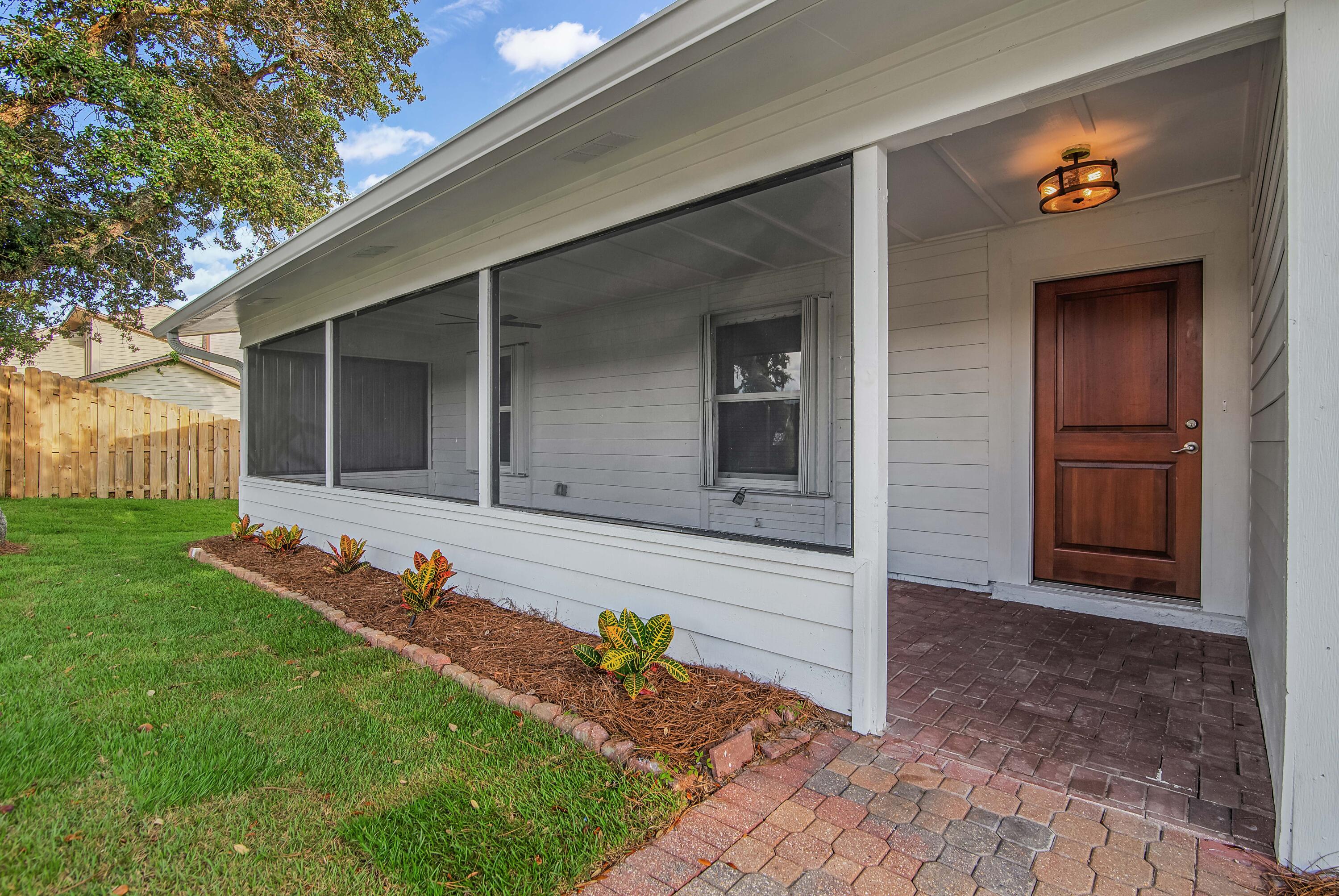 SOUTH RNG 25 WATER - Residential