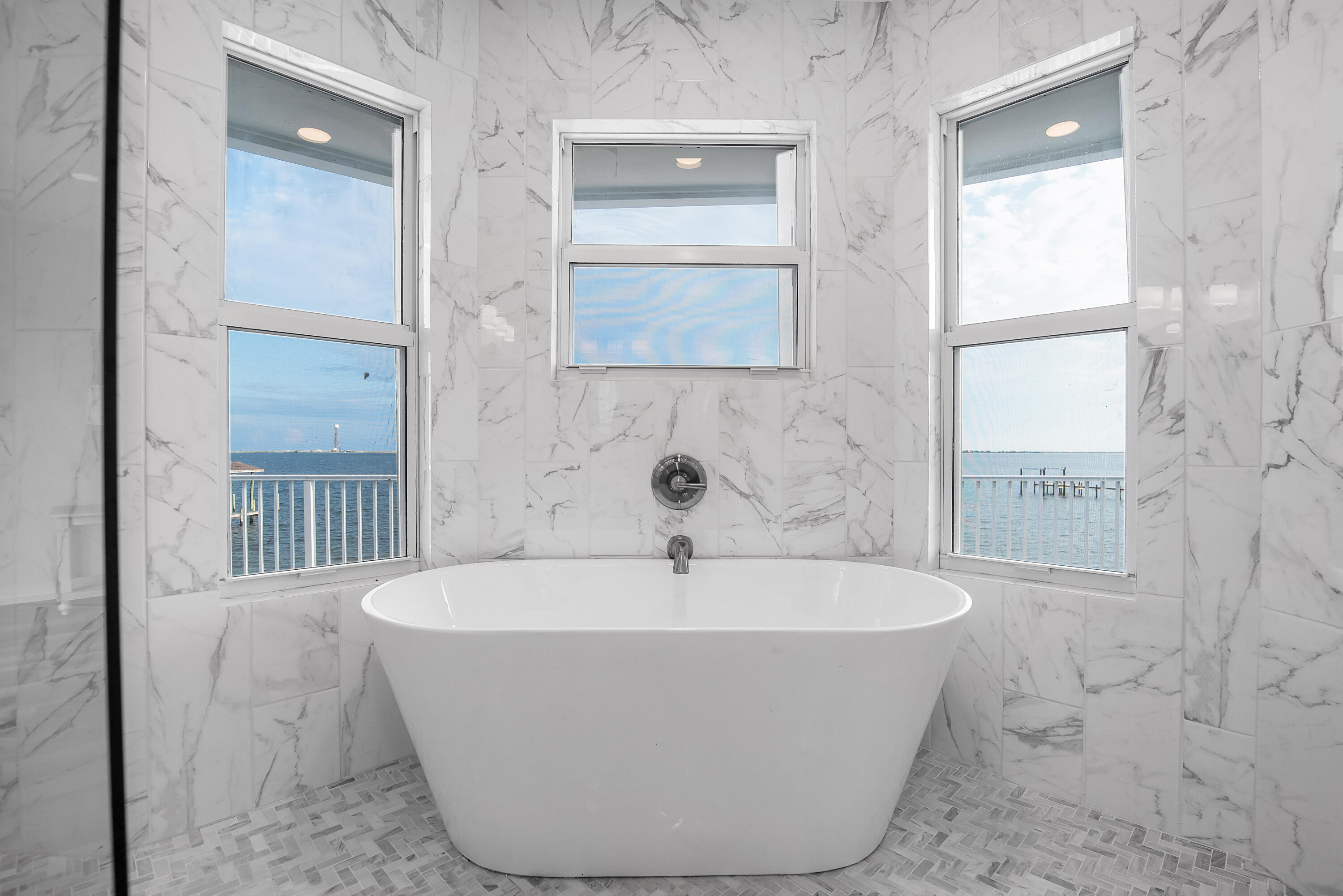 SOUTH RNG 25 WATER - Residential