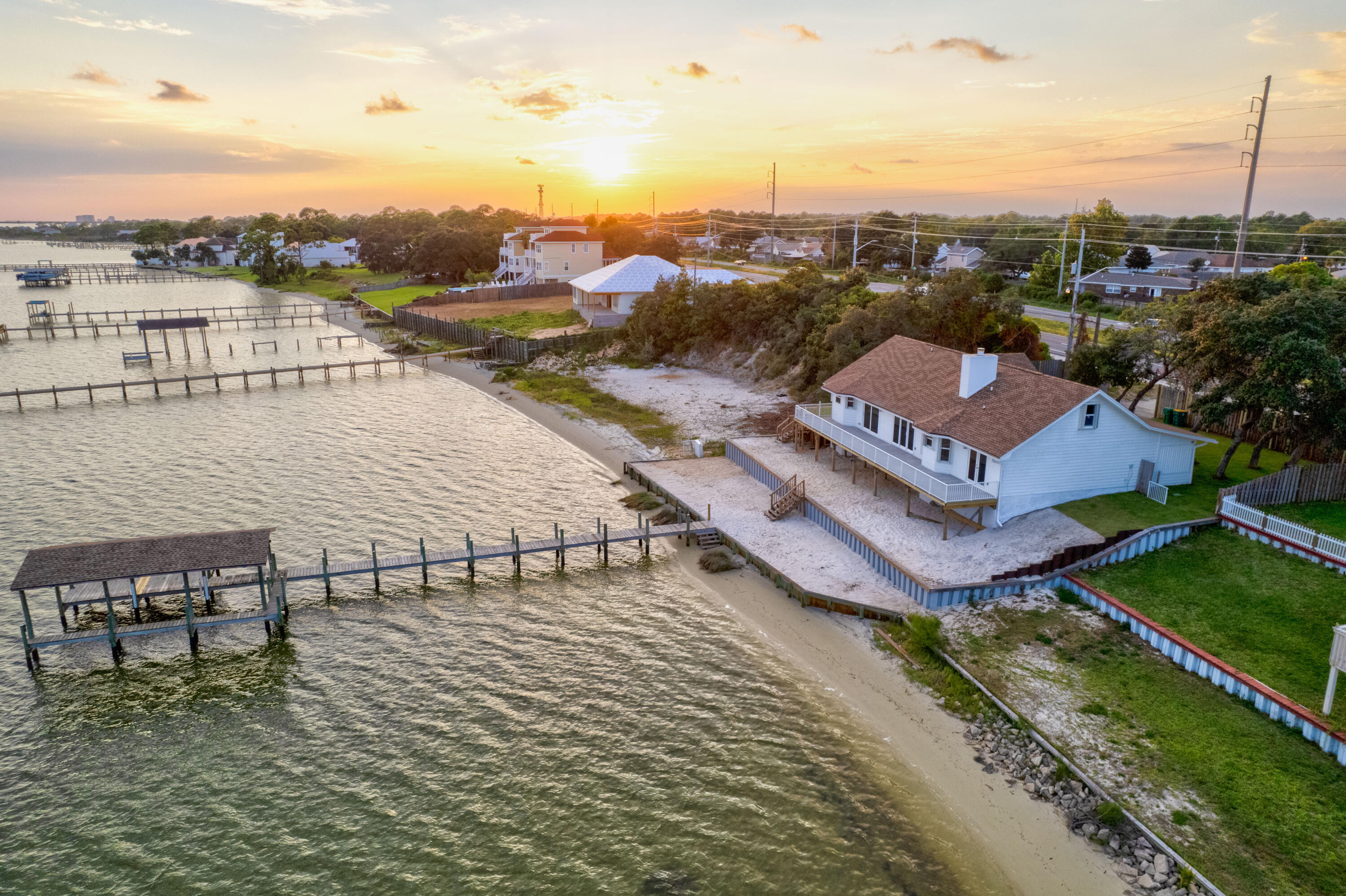 SOUTH RNG 25 WATER - Residential