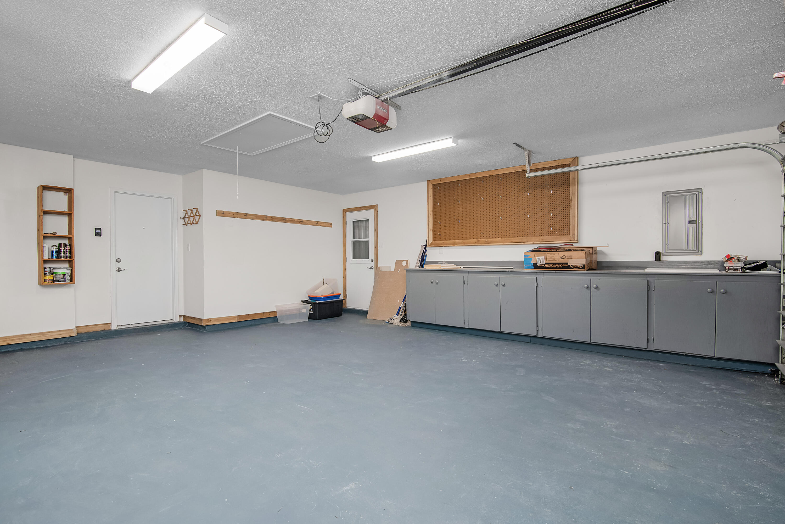 SOUTH RNG 25 WATER - Residential