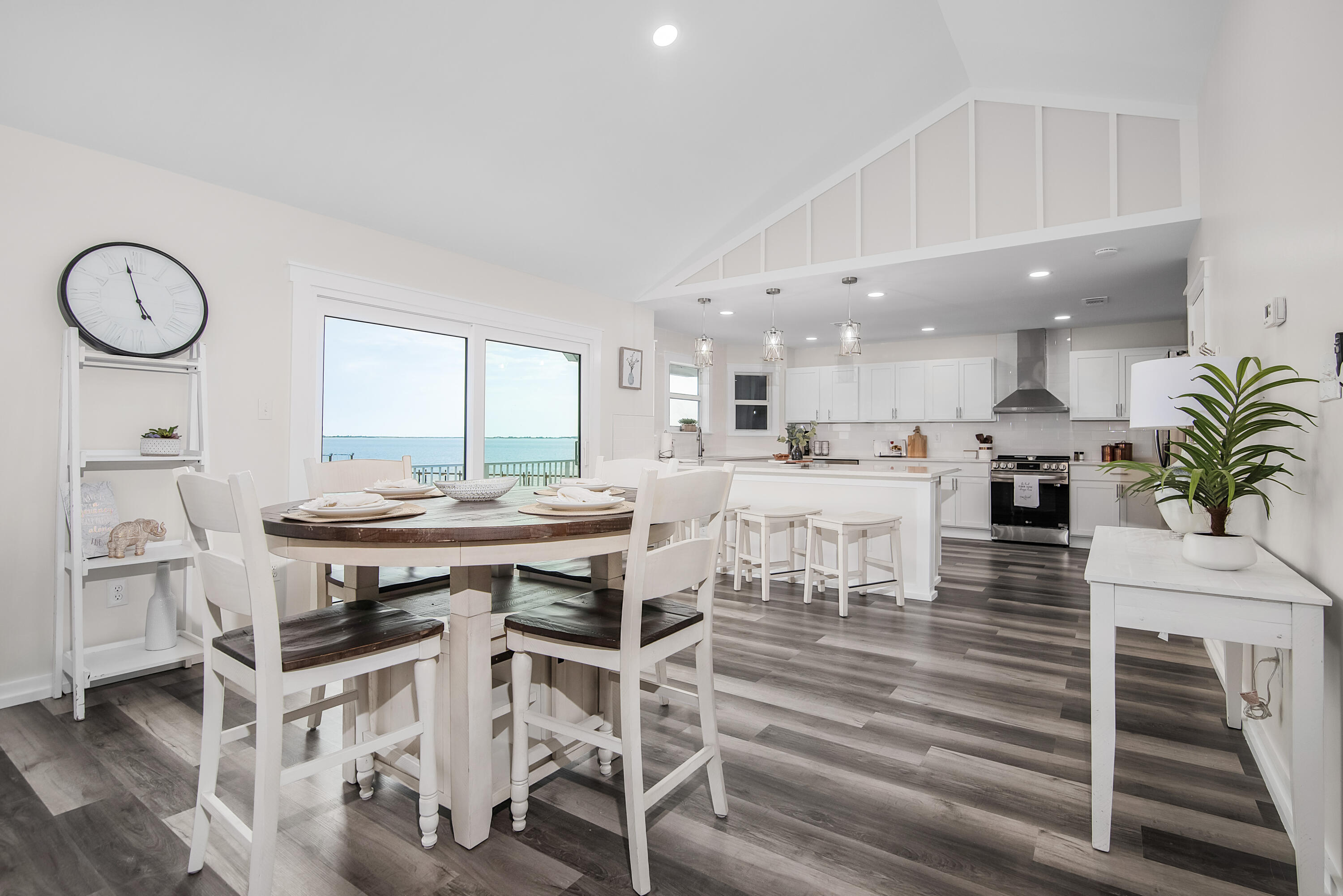 SOUTH RNG 25 WATER - Residential