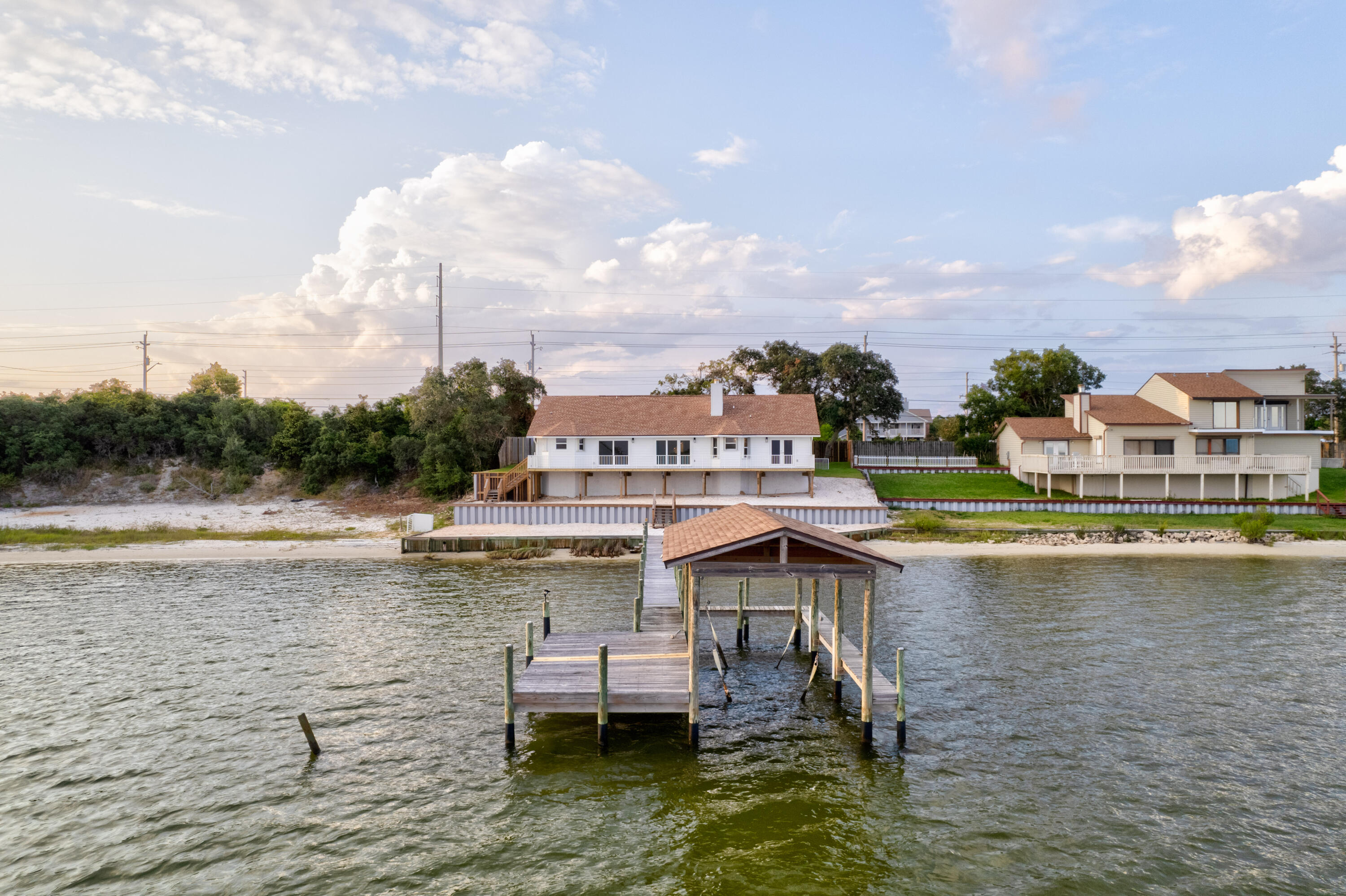 SOUTH RNG 25 WATER - Residential