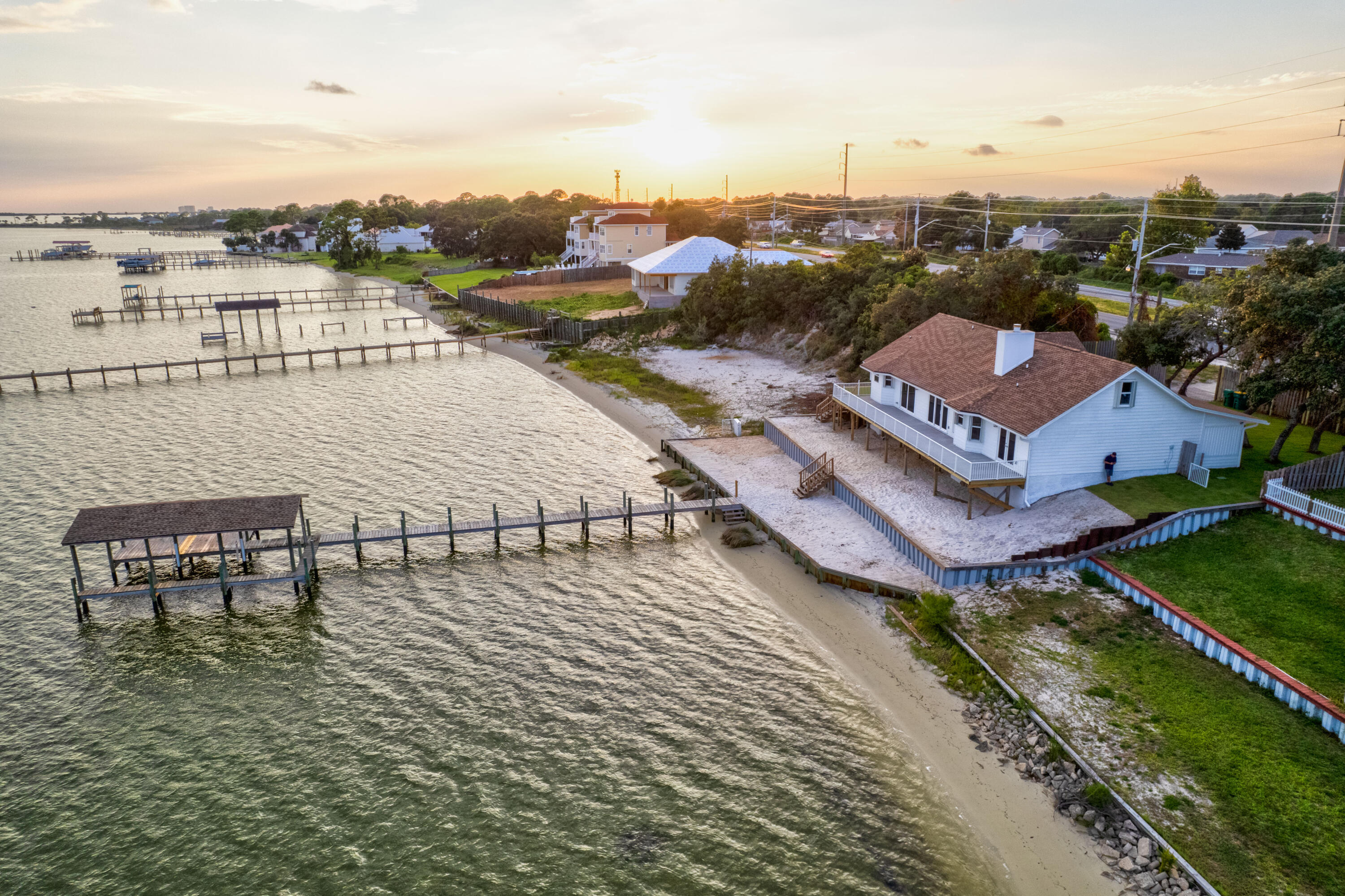 SOUTH RNG 25 WATER - Residential