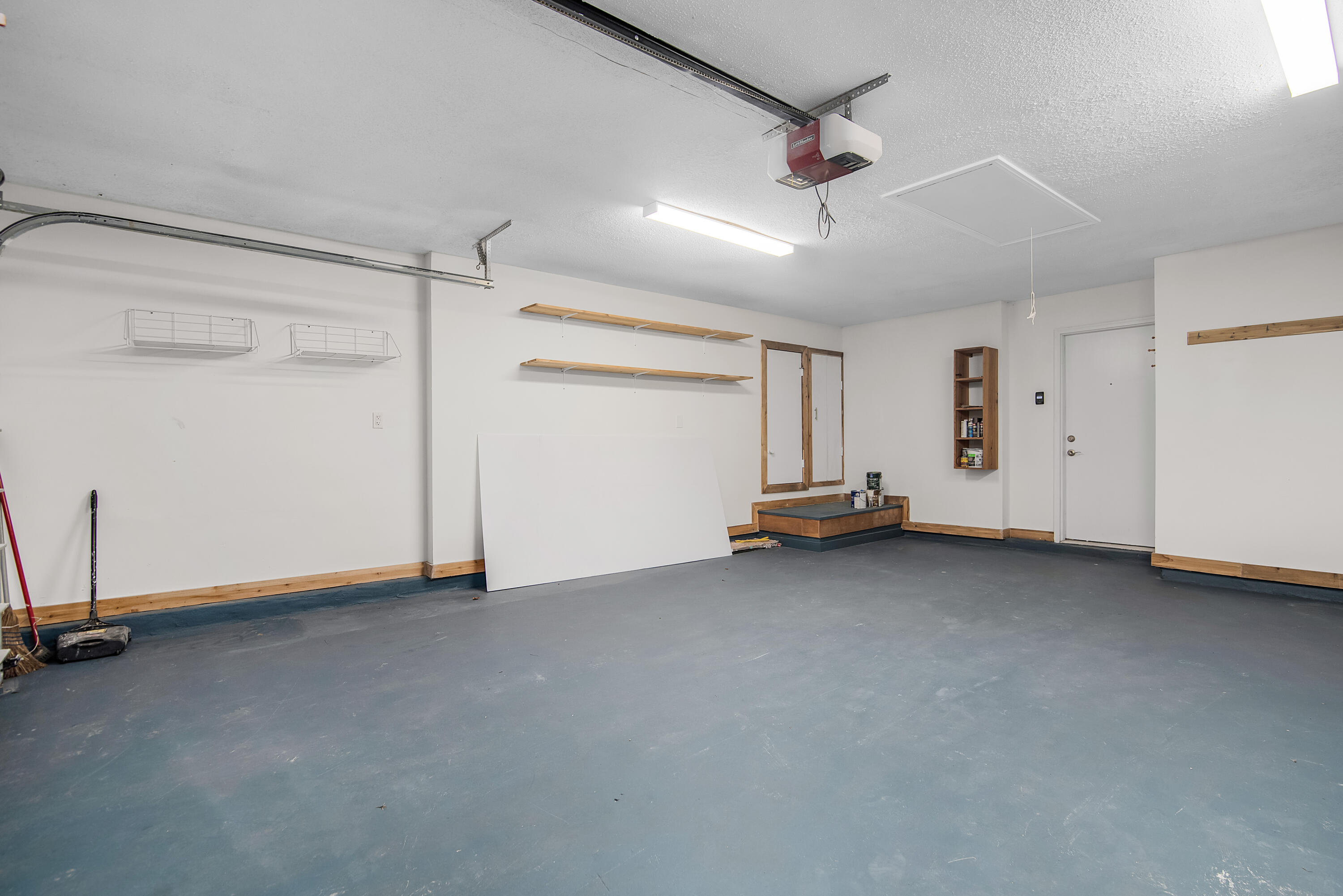 SOUTH RNG 25 WATER - Residential