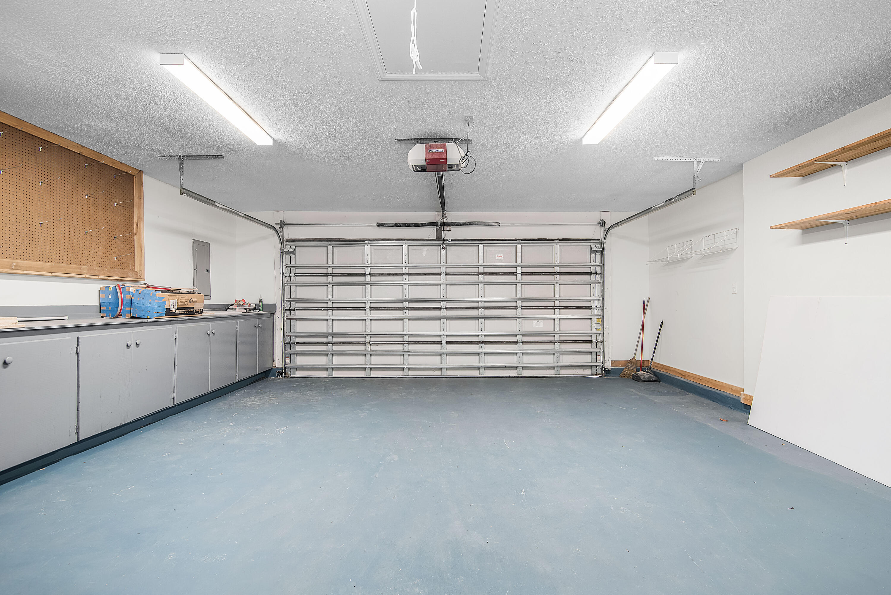 SOUTH RNG 25 WATER - Residential