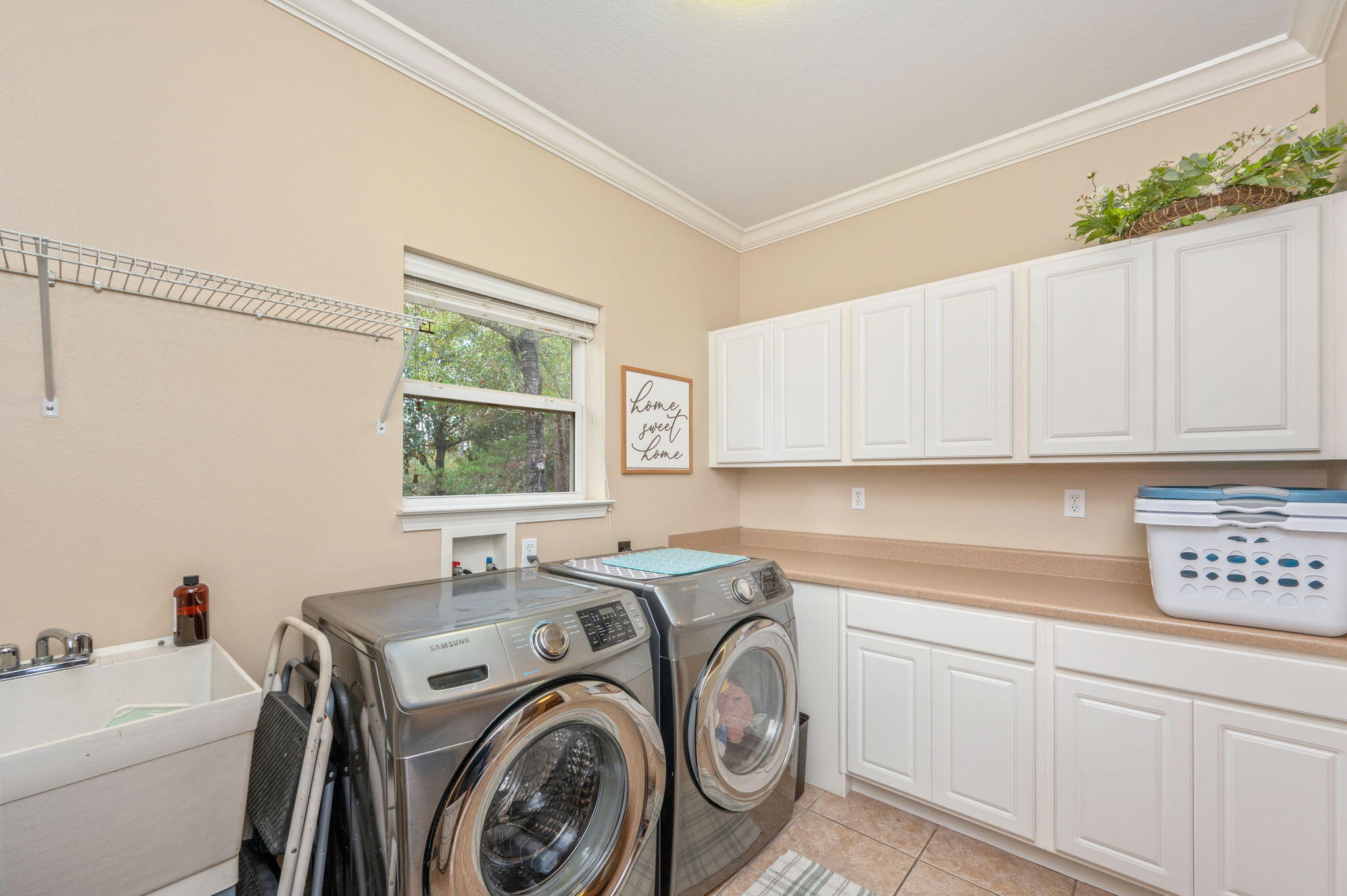 MAGNOLIA LAKE S/D - Residential