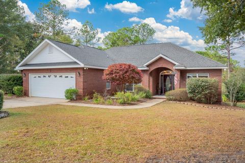 Photo of 554 Magnolia Lake Drive, DeFuniak Springs, FL 32433 (MLS # 989690)