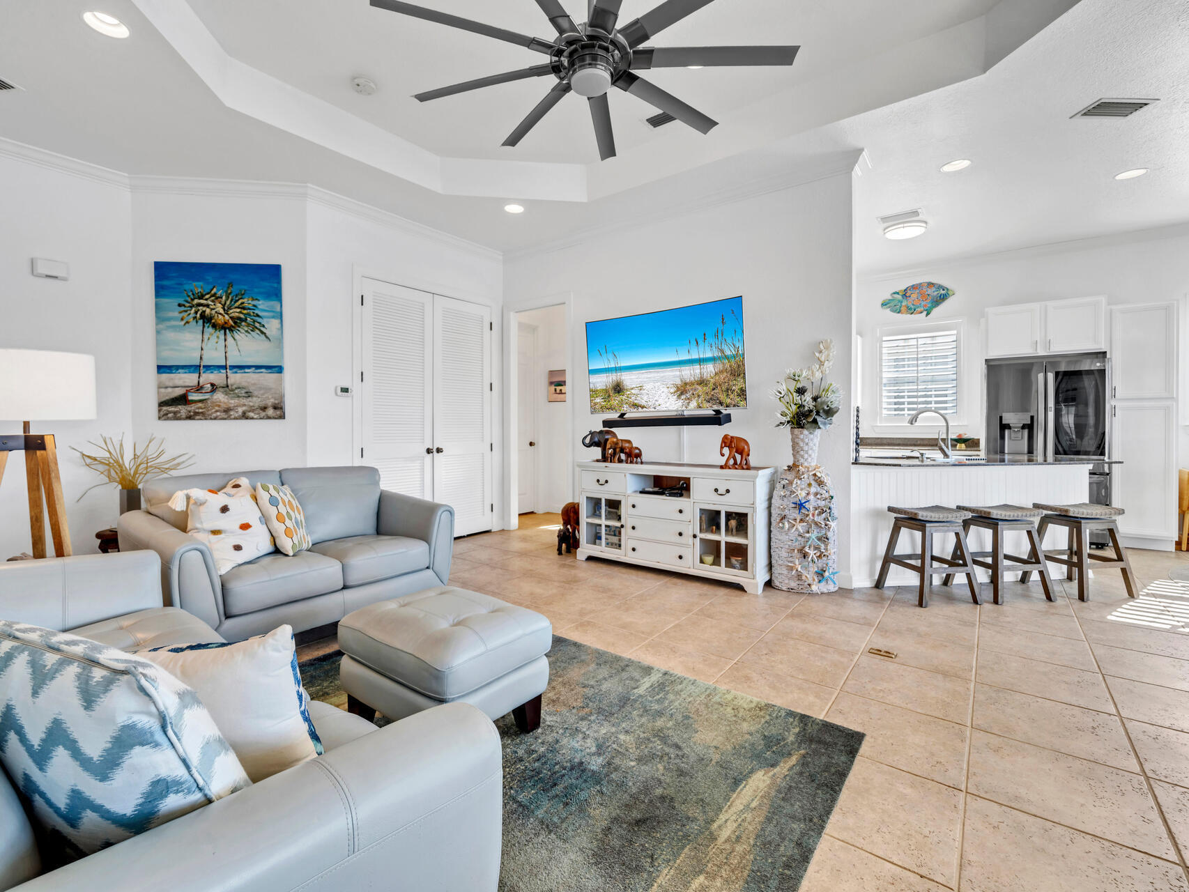 CRYSTAL COVE - Residential