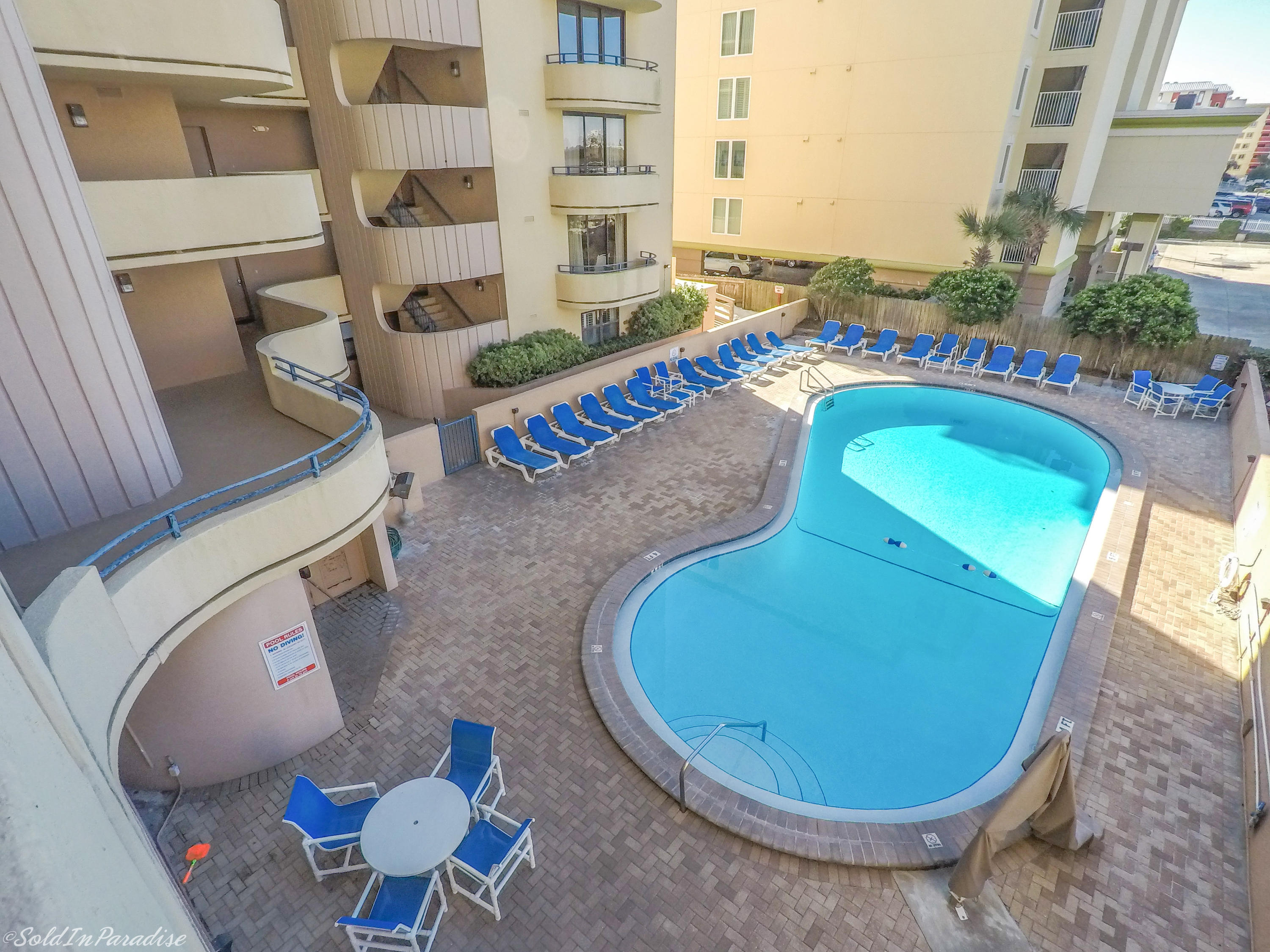 NAUTILUS CONDO - Residential