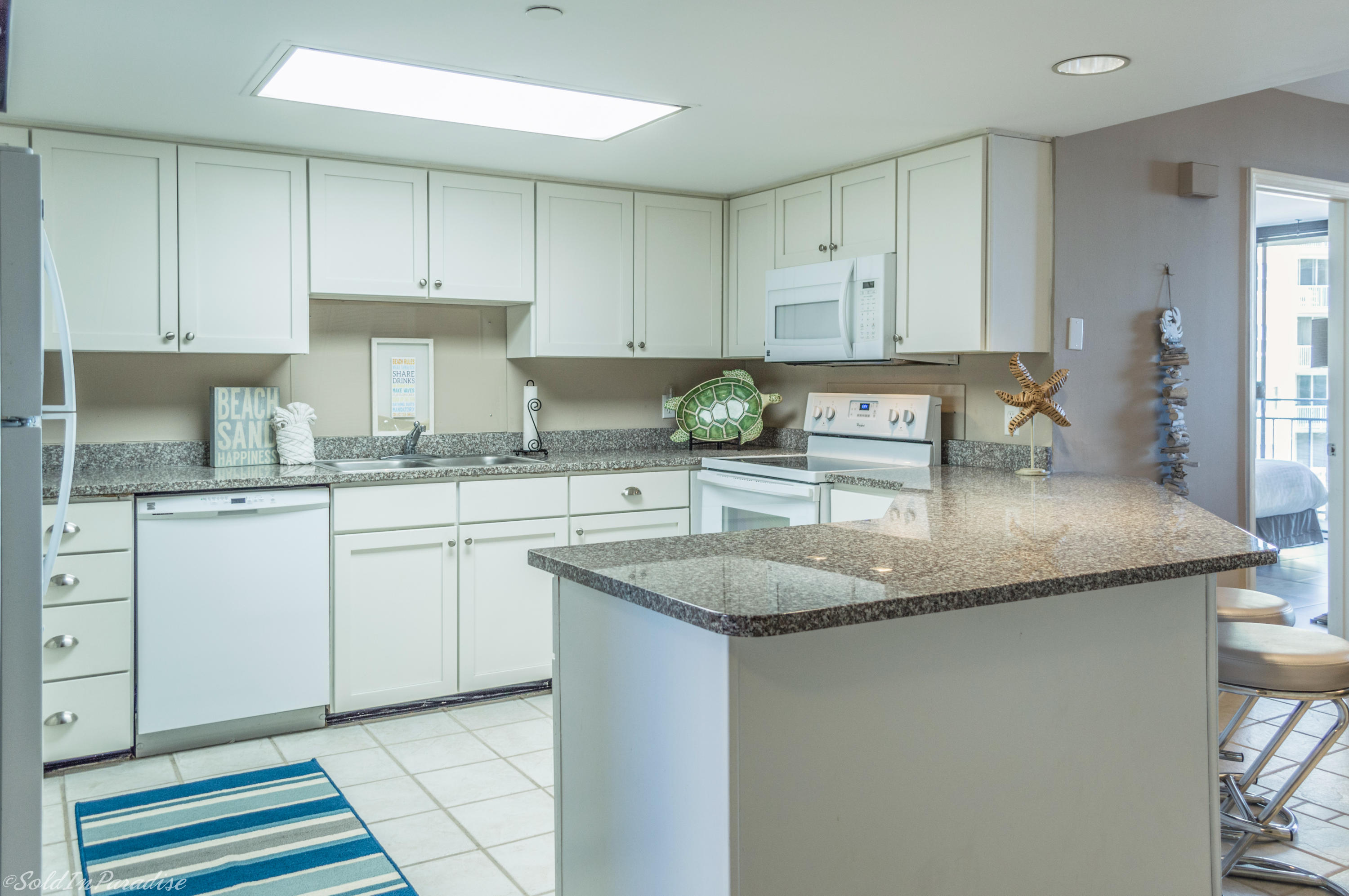 NAUTILUS CONDO - Residential