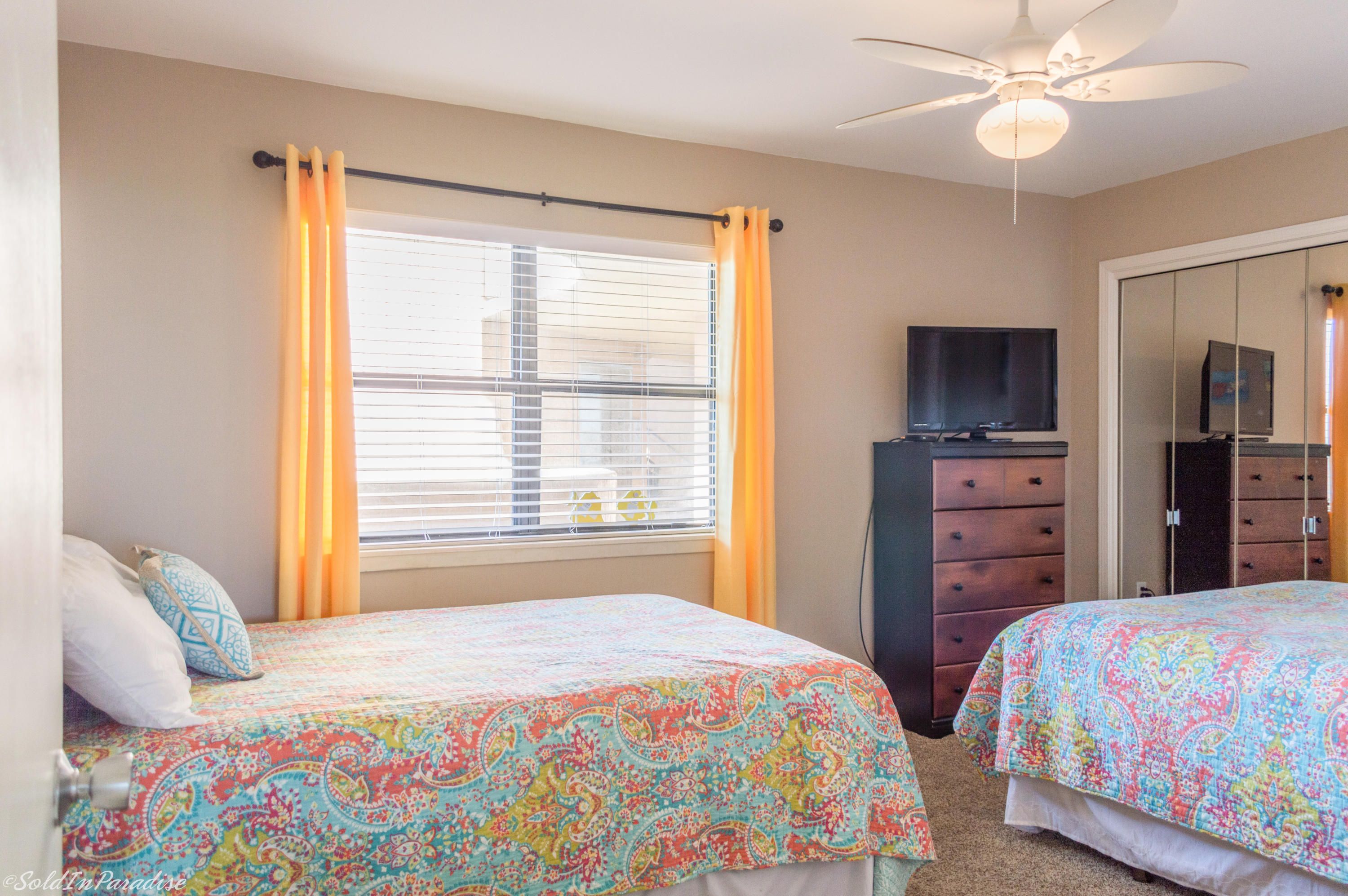 NAUTILUS CONDO - Residential