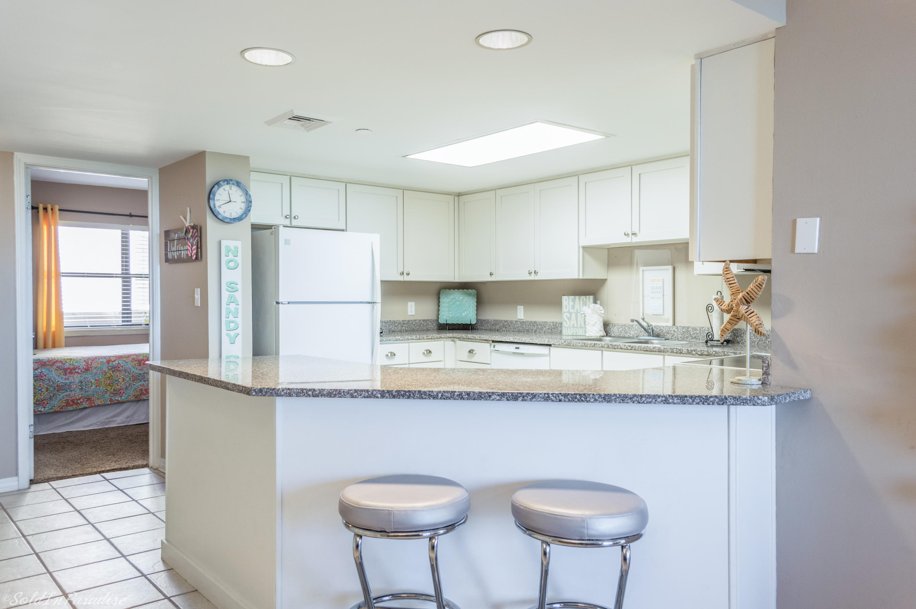 NAUTILUS CONDO - Residential