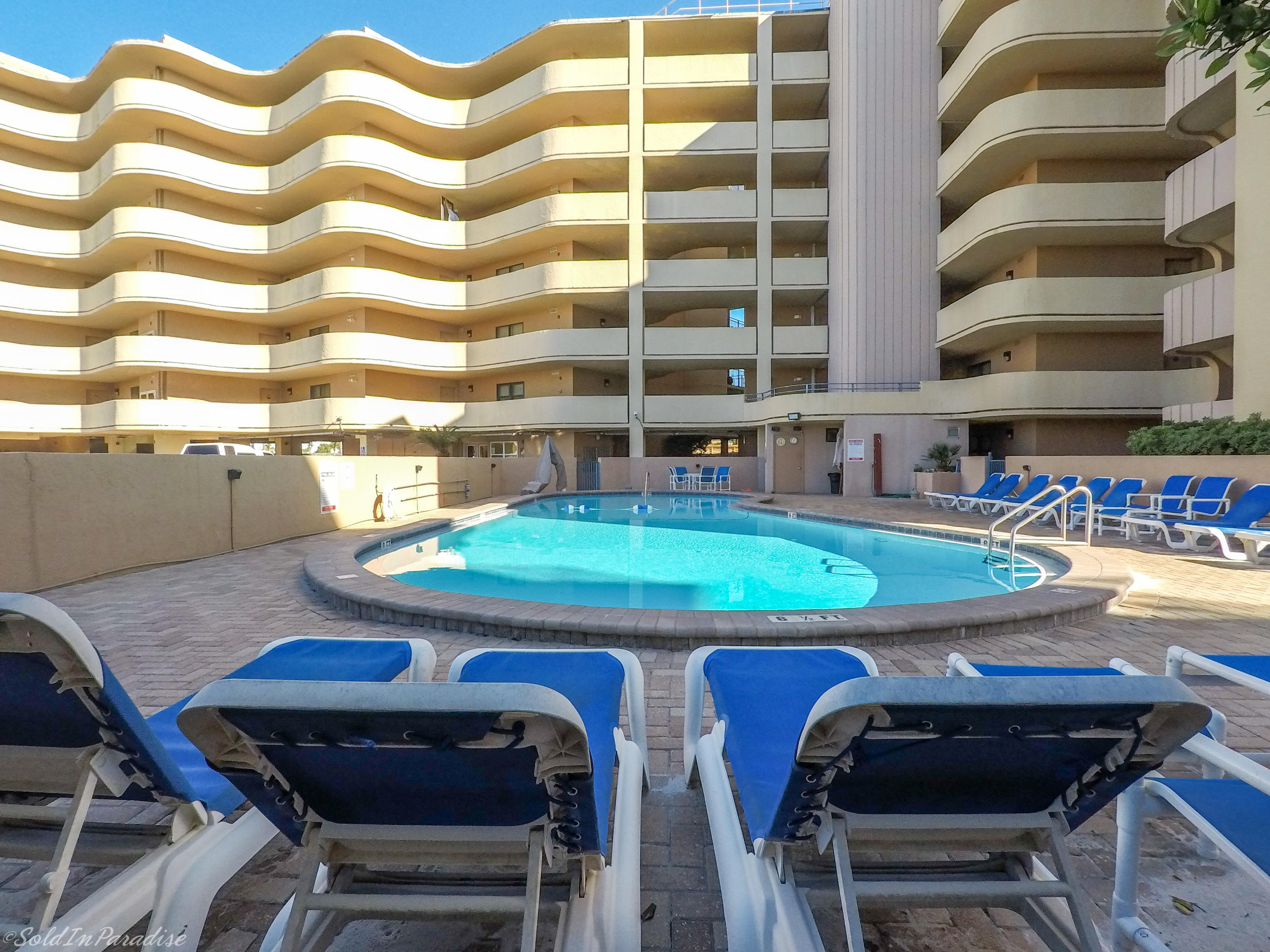 NAUTILUS CONDO - Residential