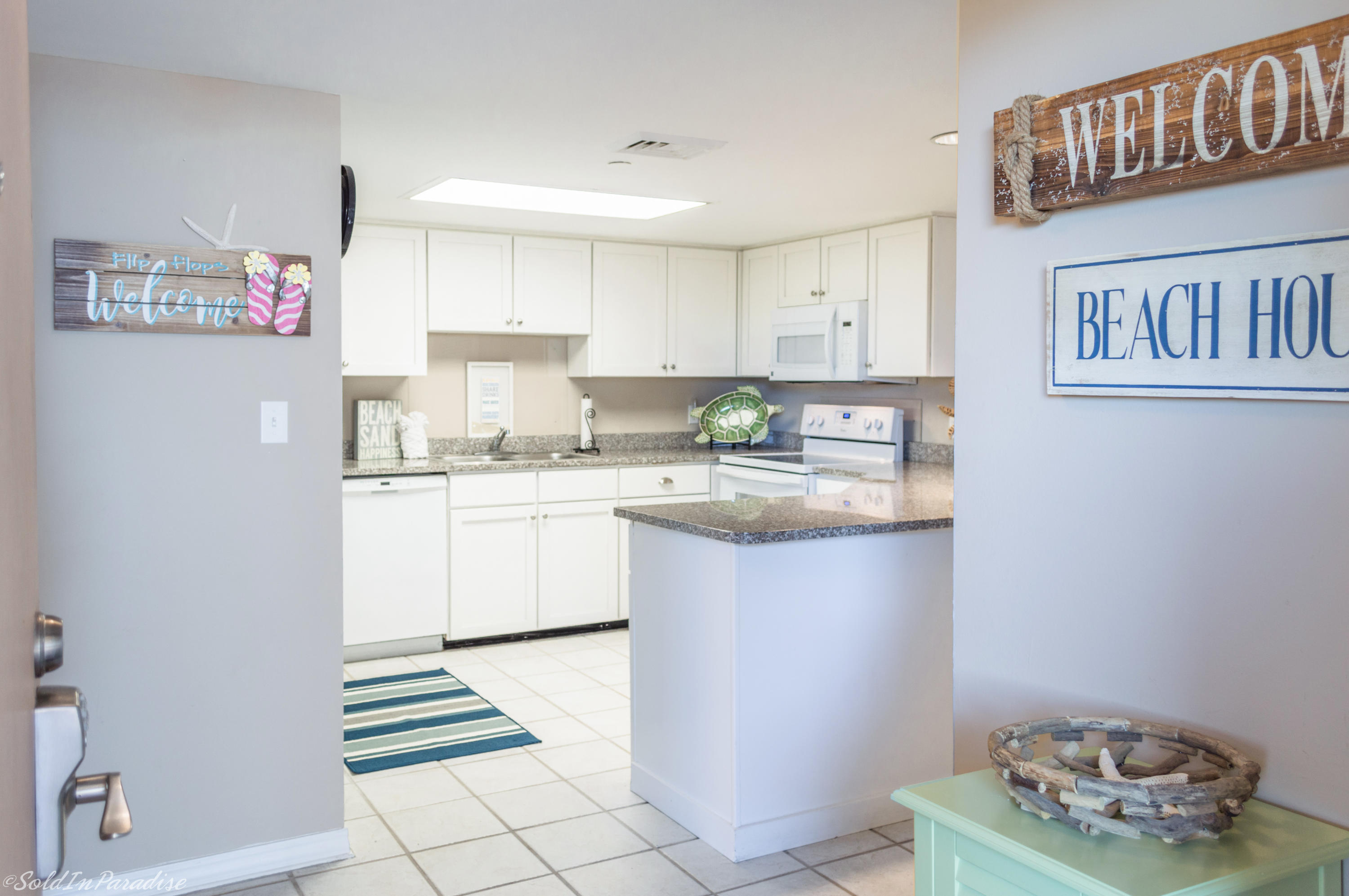 NAUTILUS CONDO - Residential