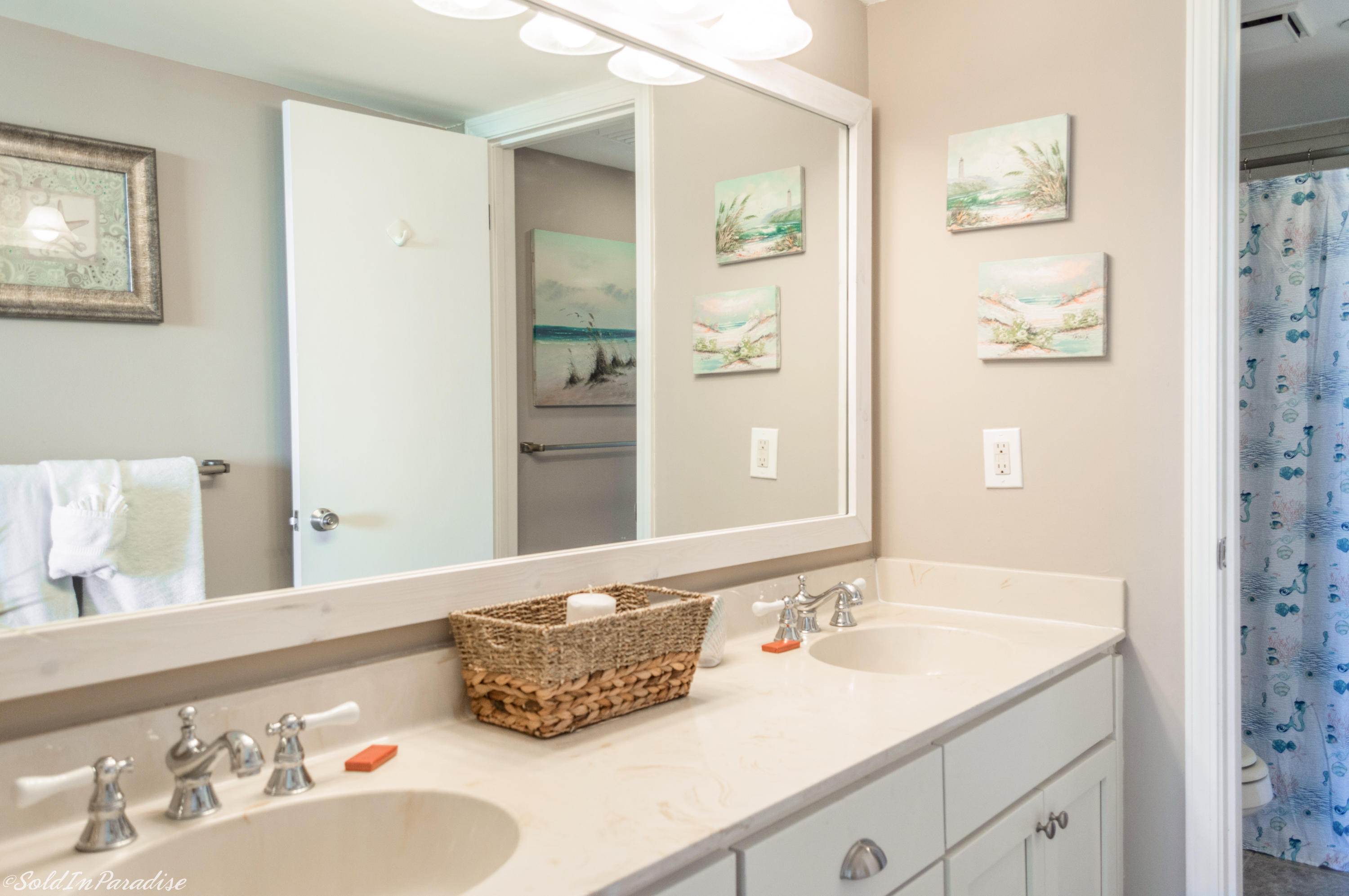 NAUTILUS CONDO - Residential