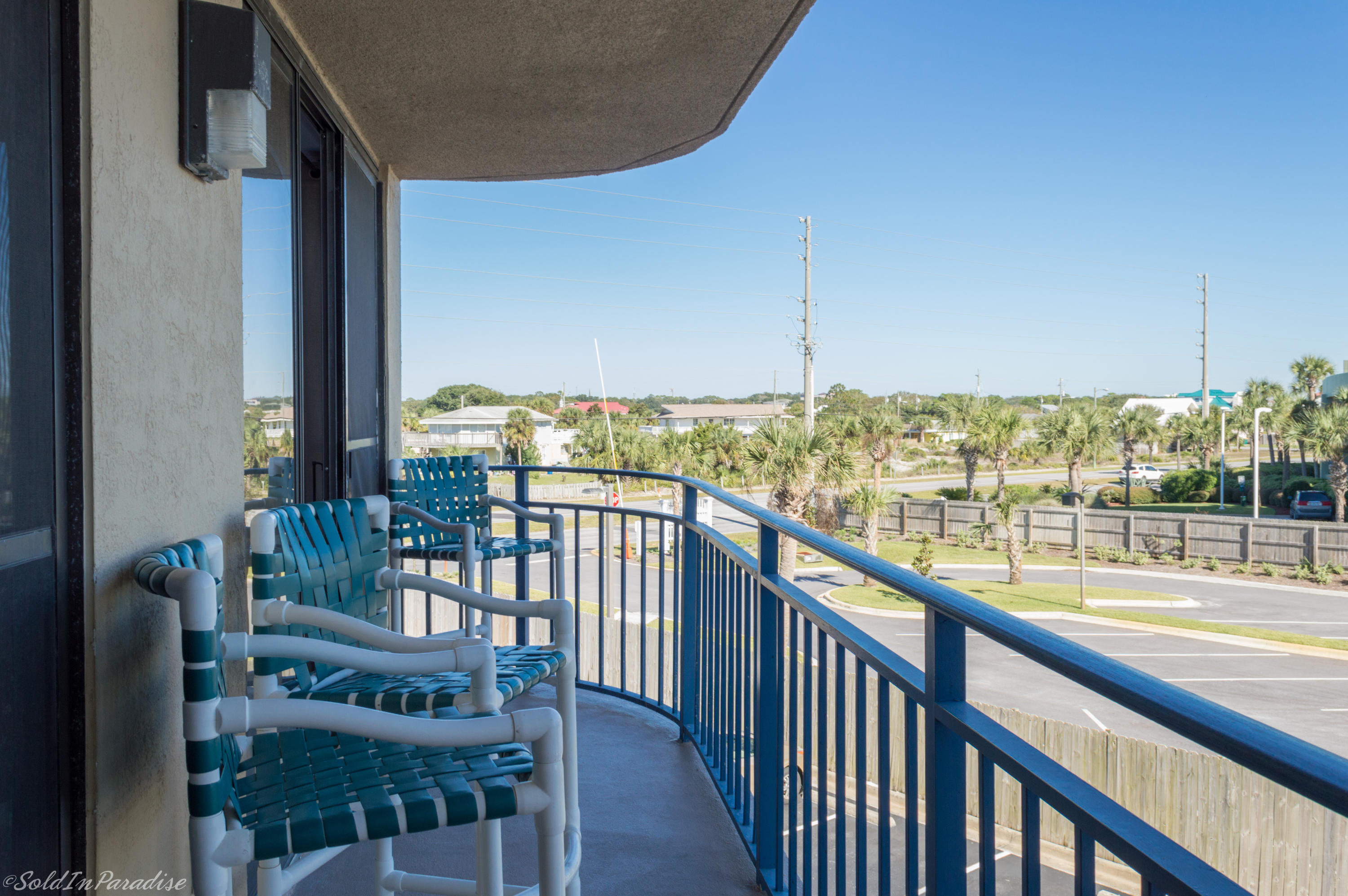 NAUTILUS CONDO - Residential