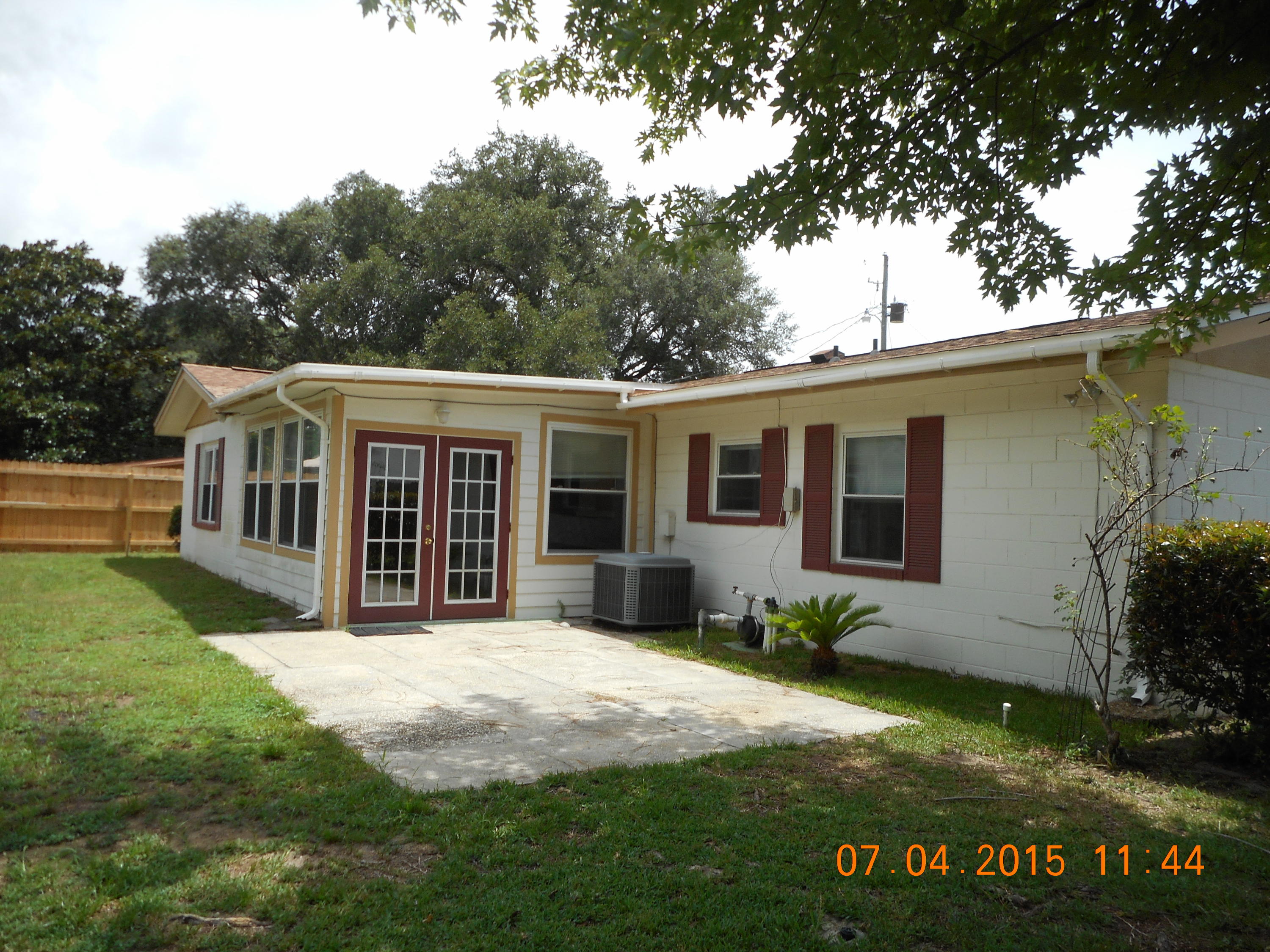 PORT DIXIE - Residential Lease