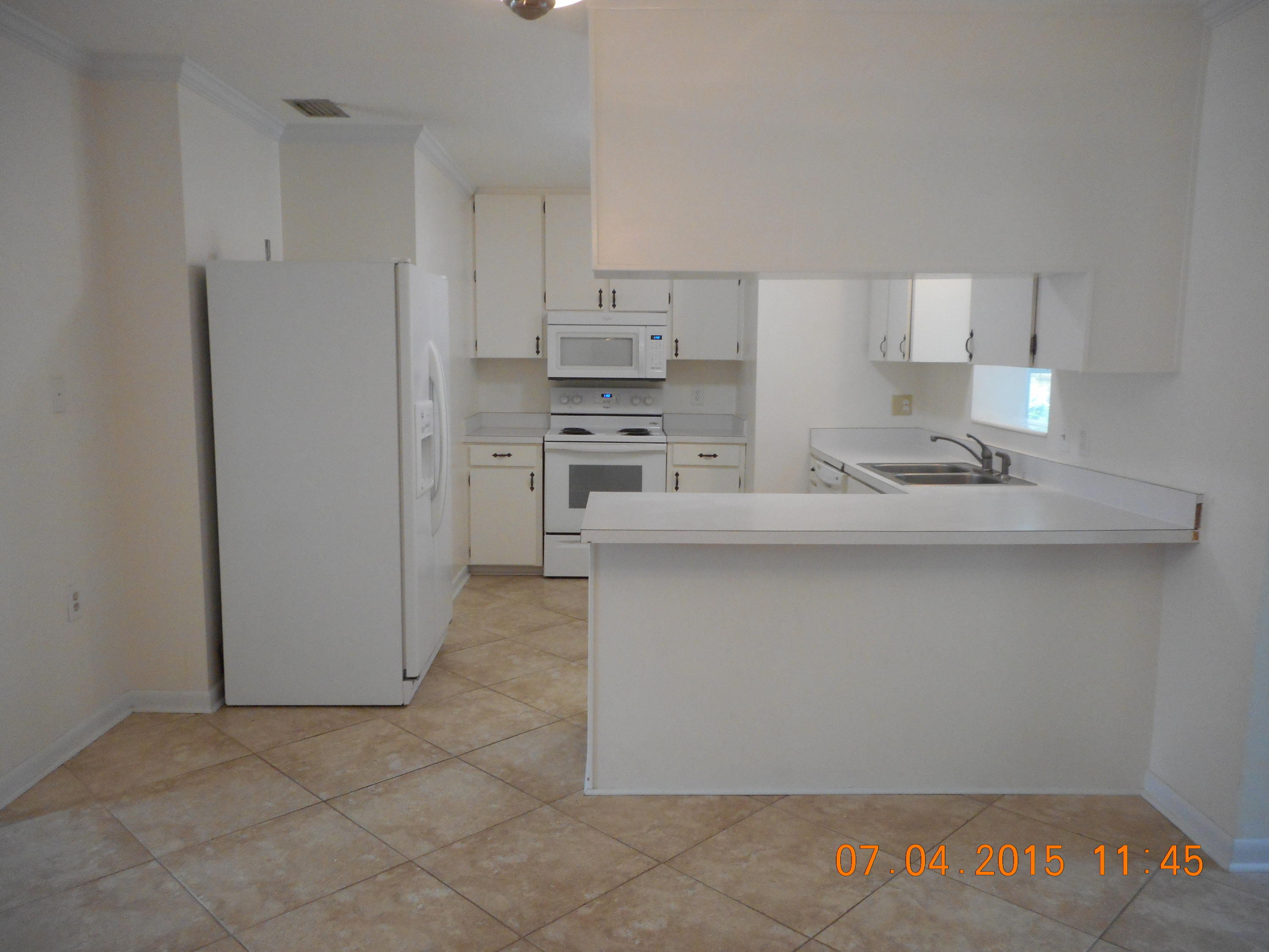 PORT DIXIE - Residential Lease