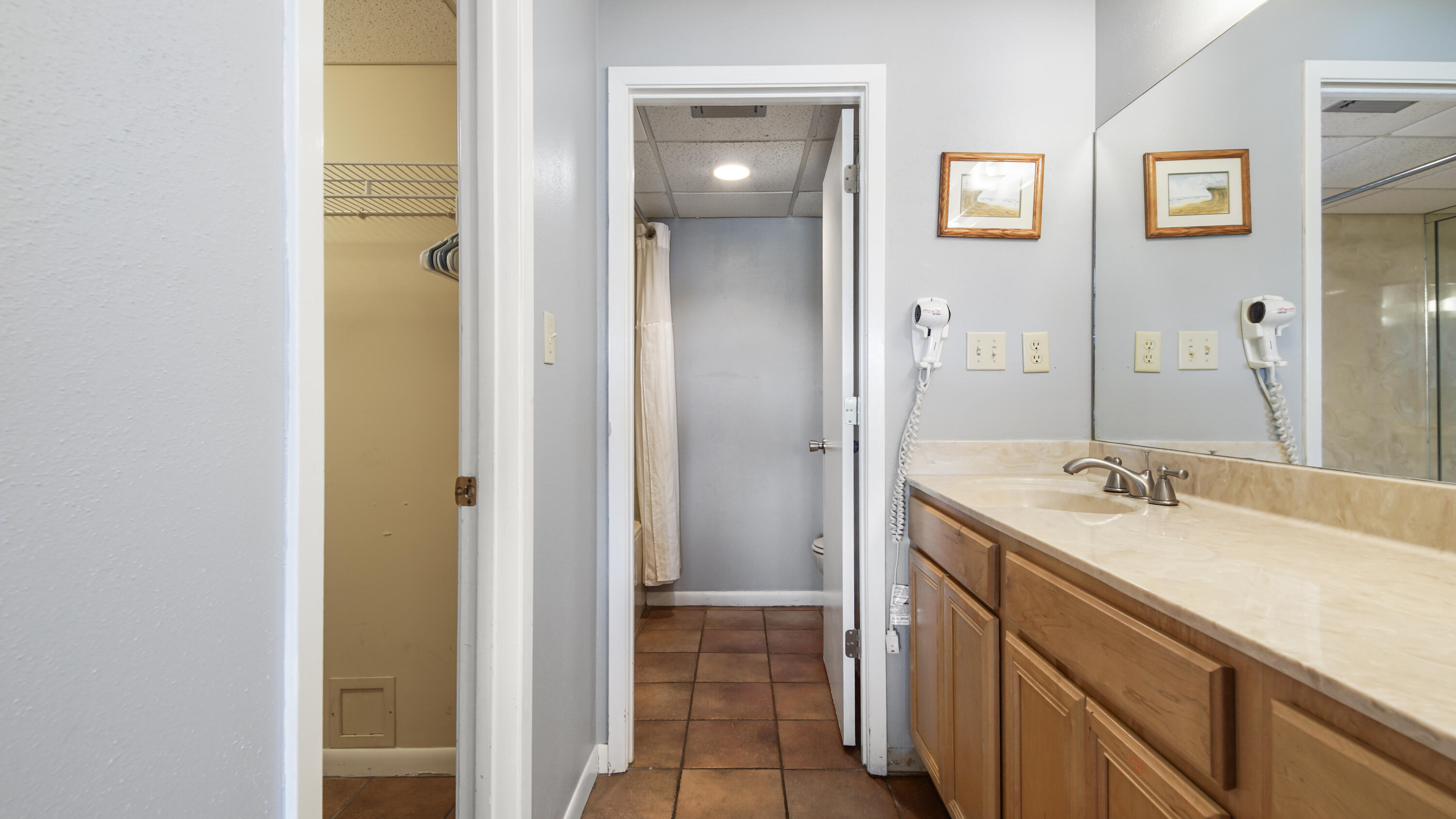 EDGEWATER GOLF VILLAS III-A CONDO - Residential