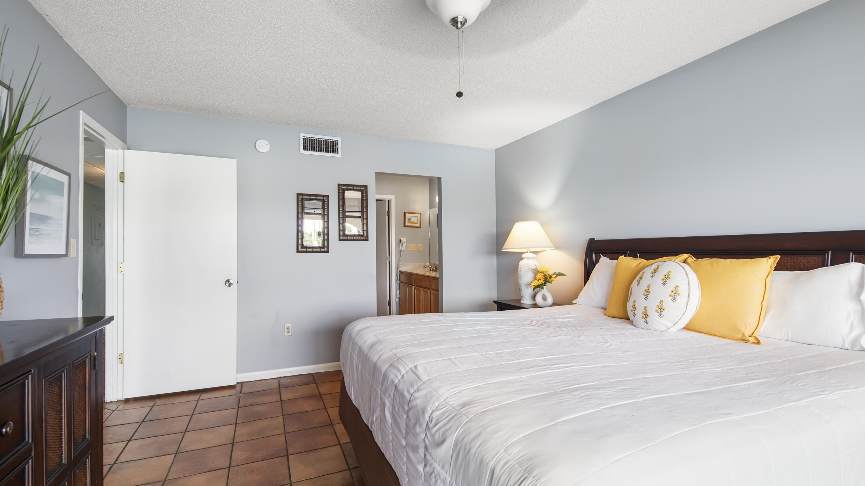 EDGEWATER GOLF VILLAS III-A CONDO - Residential