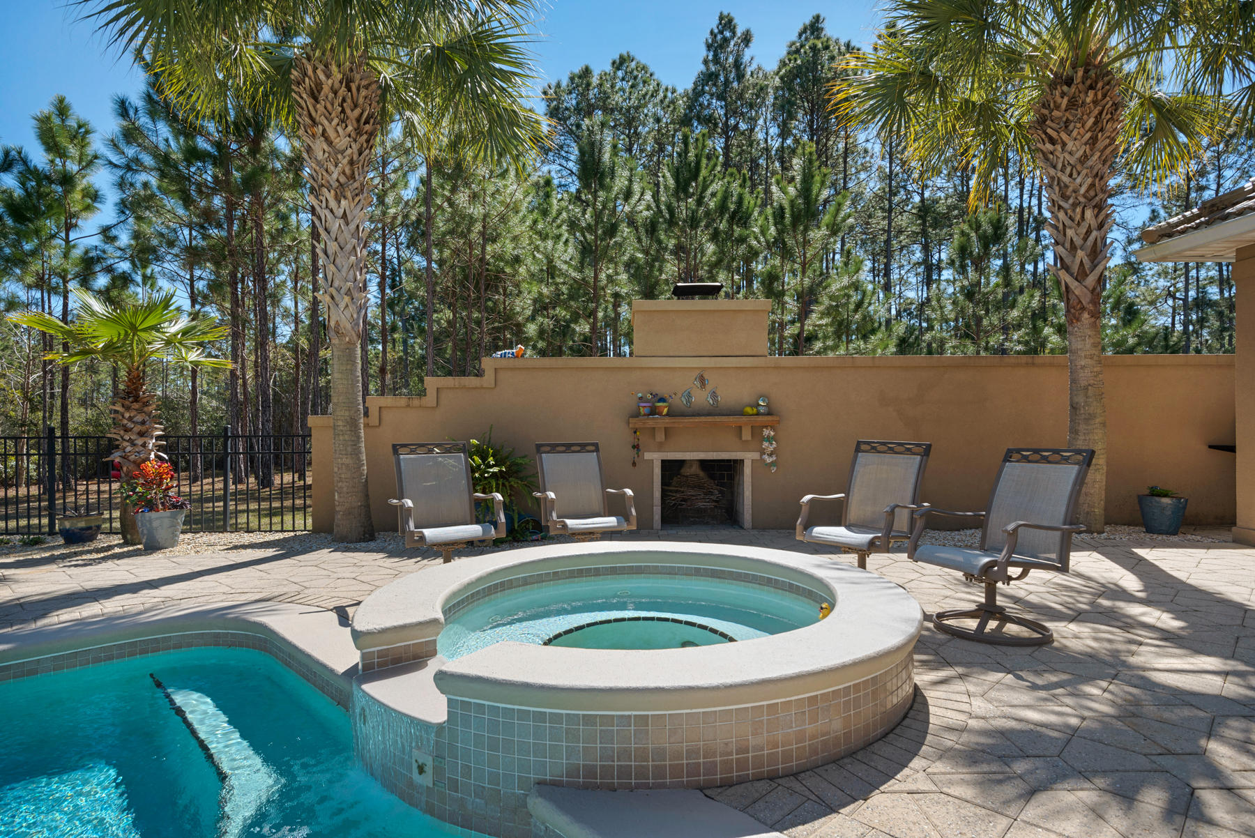 CANO ESTATES - Residential