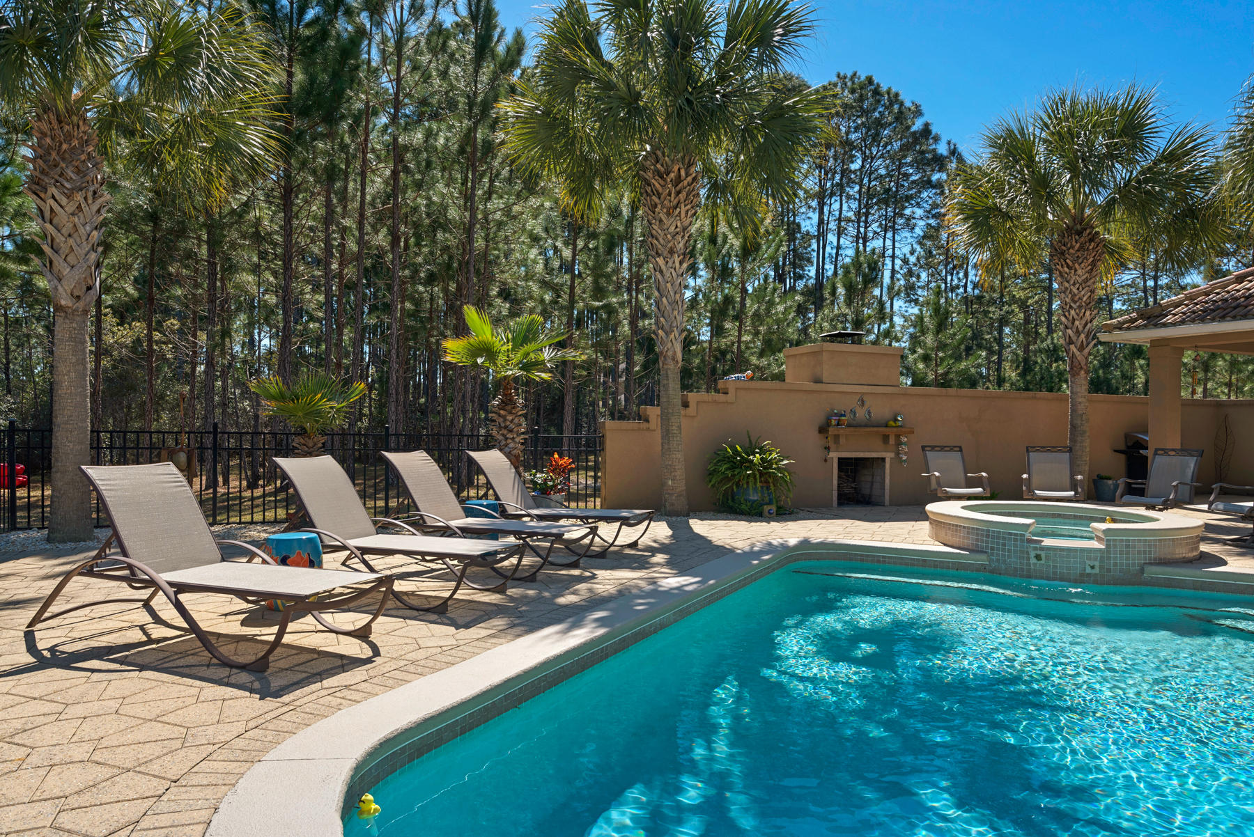 CANO ESTATES - Residential