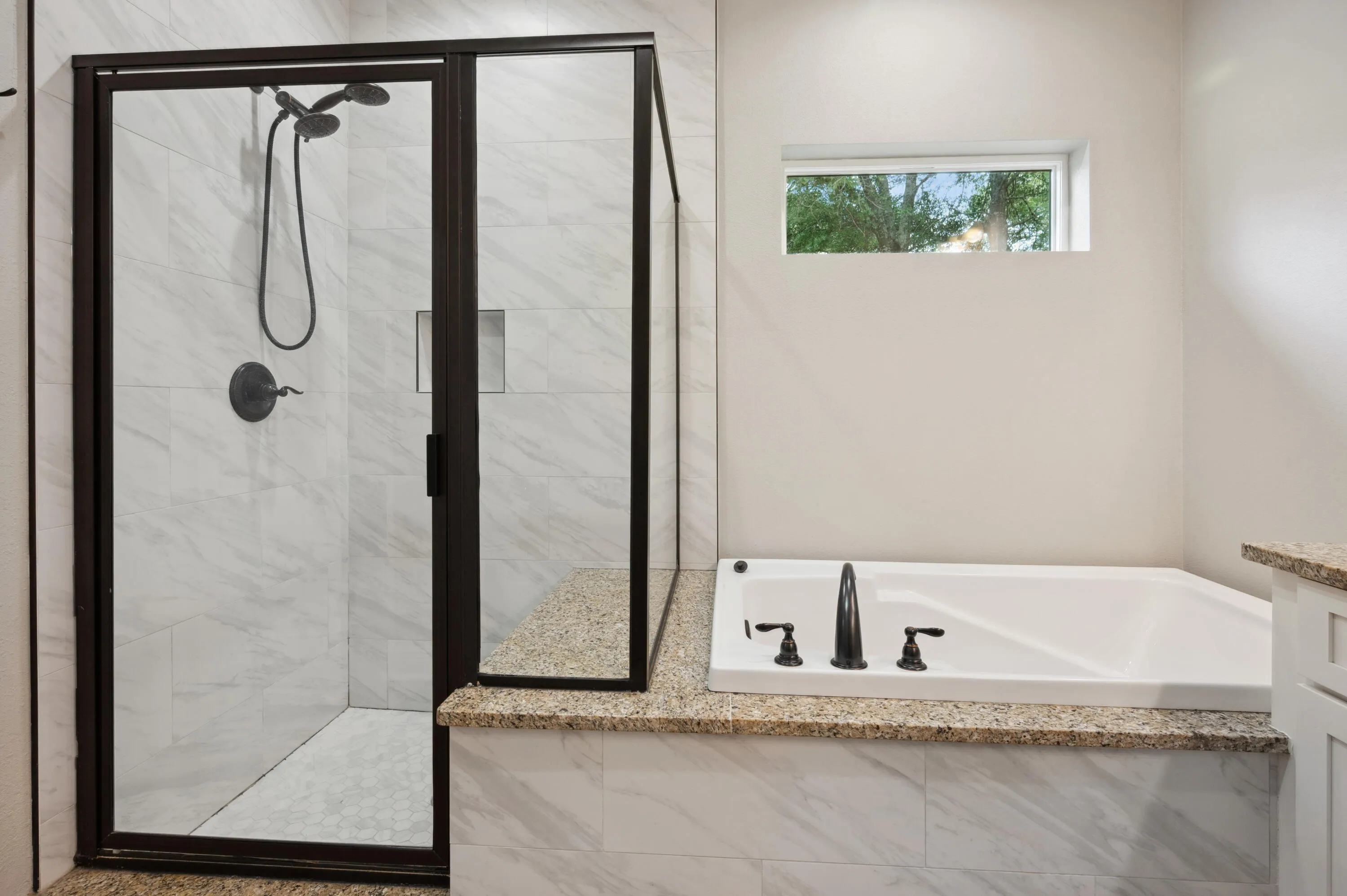 Niceville, Florida 32578, United States, 4 Bedrooms Bedrooms, ,3 BathroomsBathrooms,Residential,Pending,122992