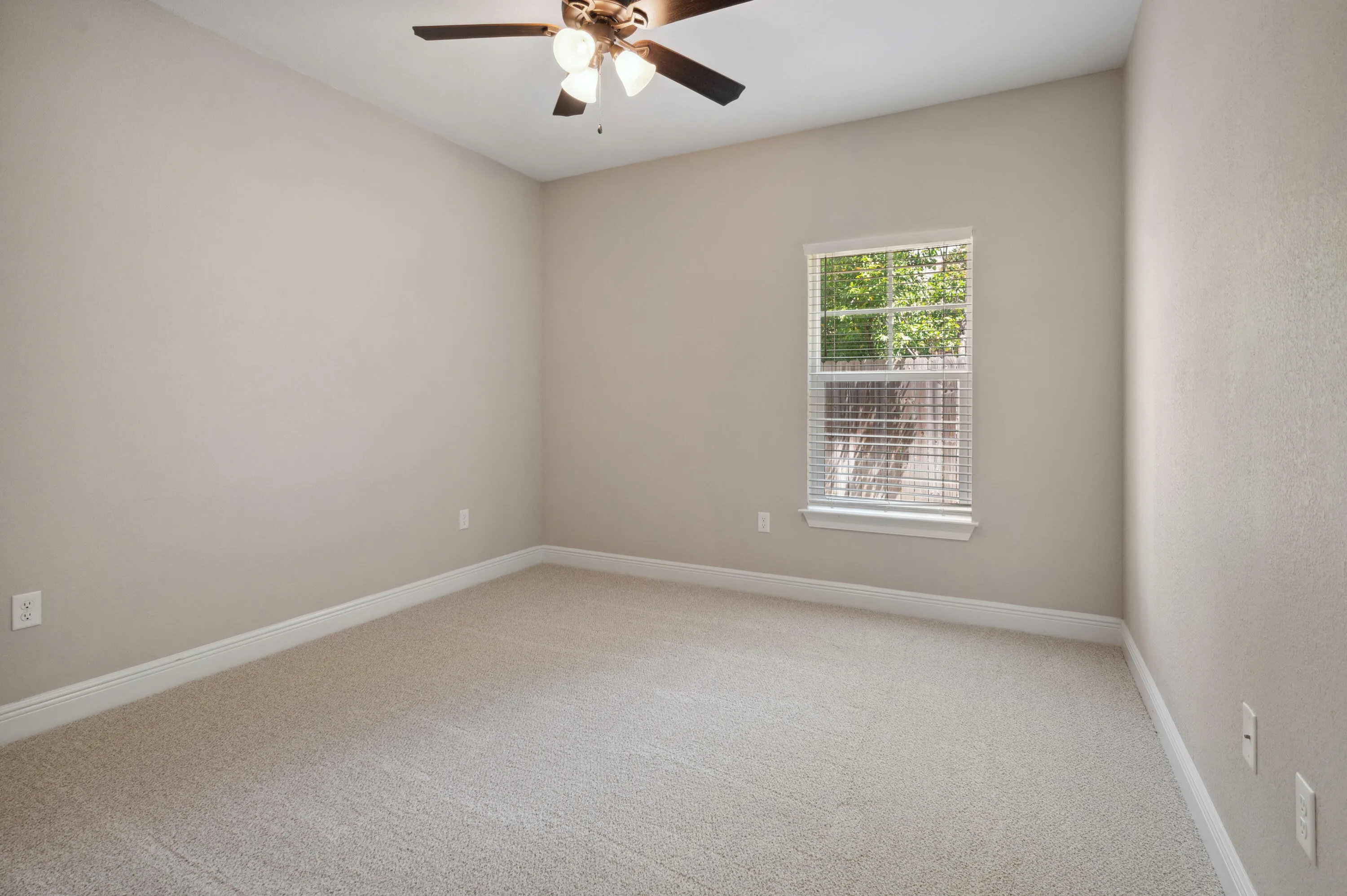 Niceville, Florida 32578, United States, 4 Bedrooms Bedrooms, ,3 BathroomsBathrooms,Residential,Pending,122992