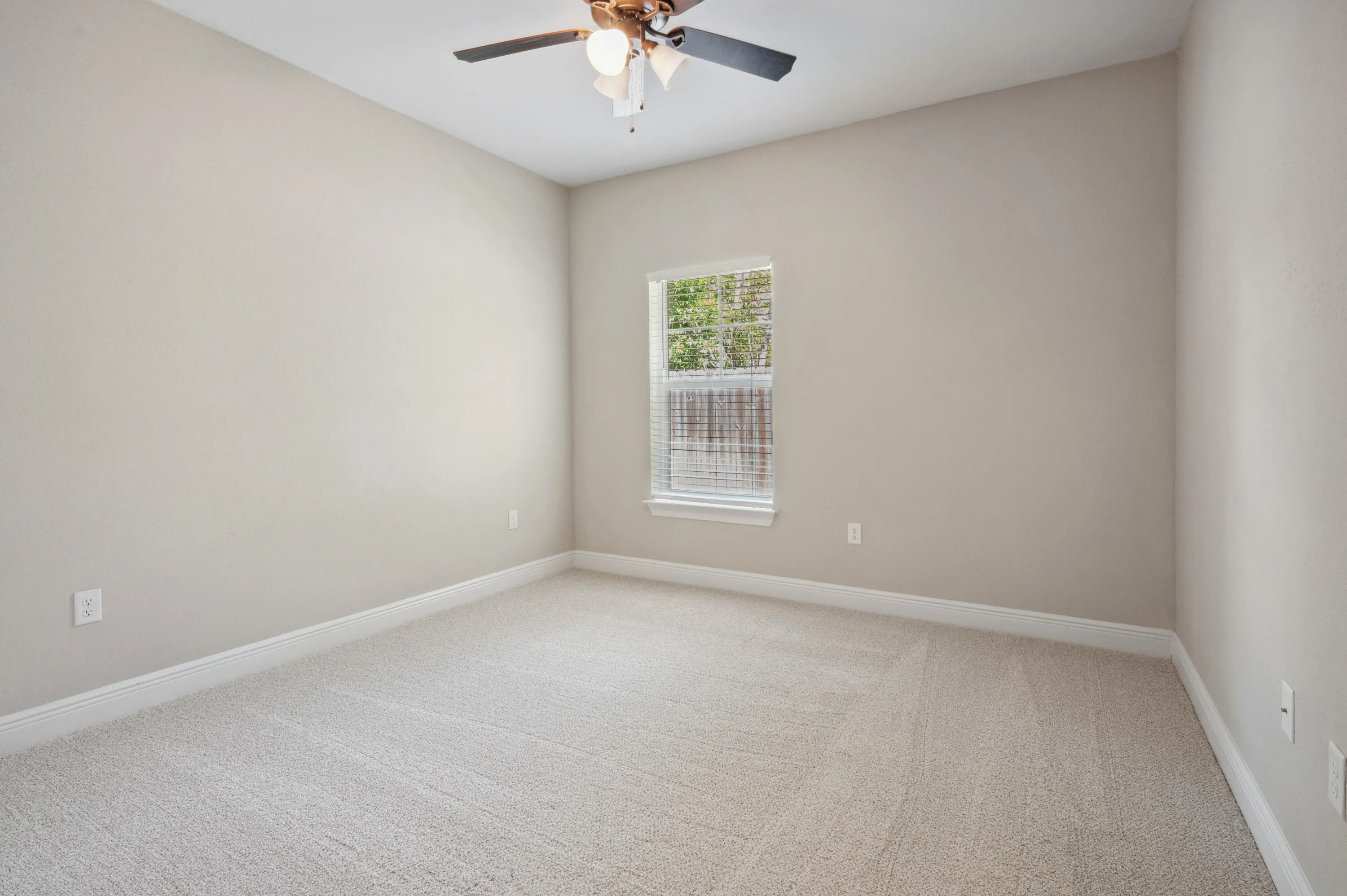 Niceville, Florida 32578, United States, 4 Bedrooms Bedrooms, ,3 BathroomsBathrooms,Residential,Pending,122992