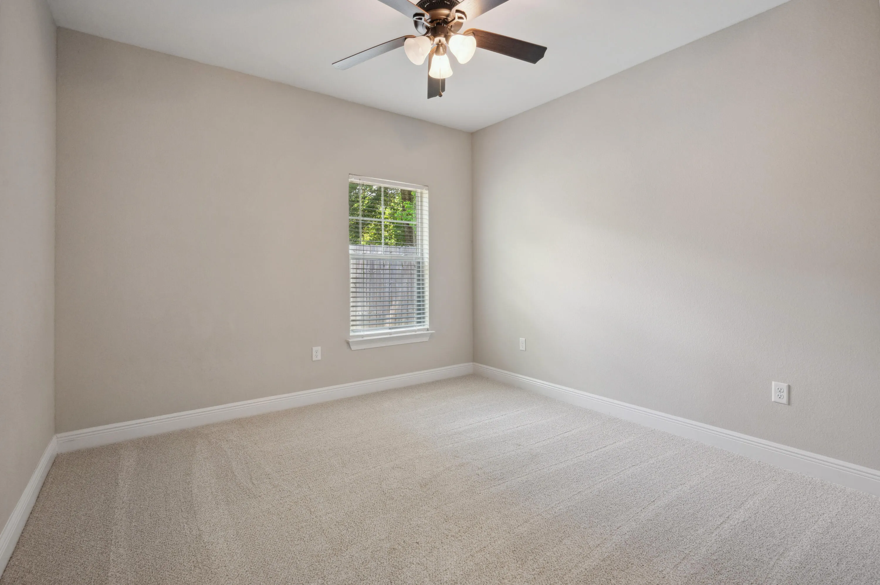 Niceville, Florida 32578, United States, 4 Bedrooms Bedrooms, ,3 BathroomsBathrooms,Residential,Pending,122992