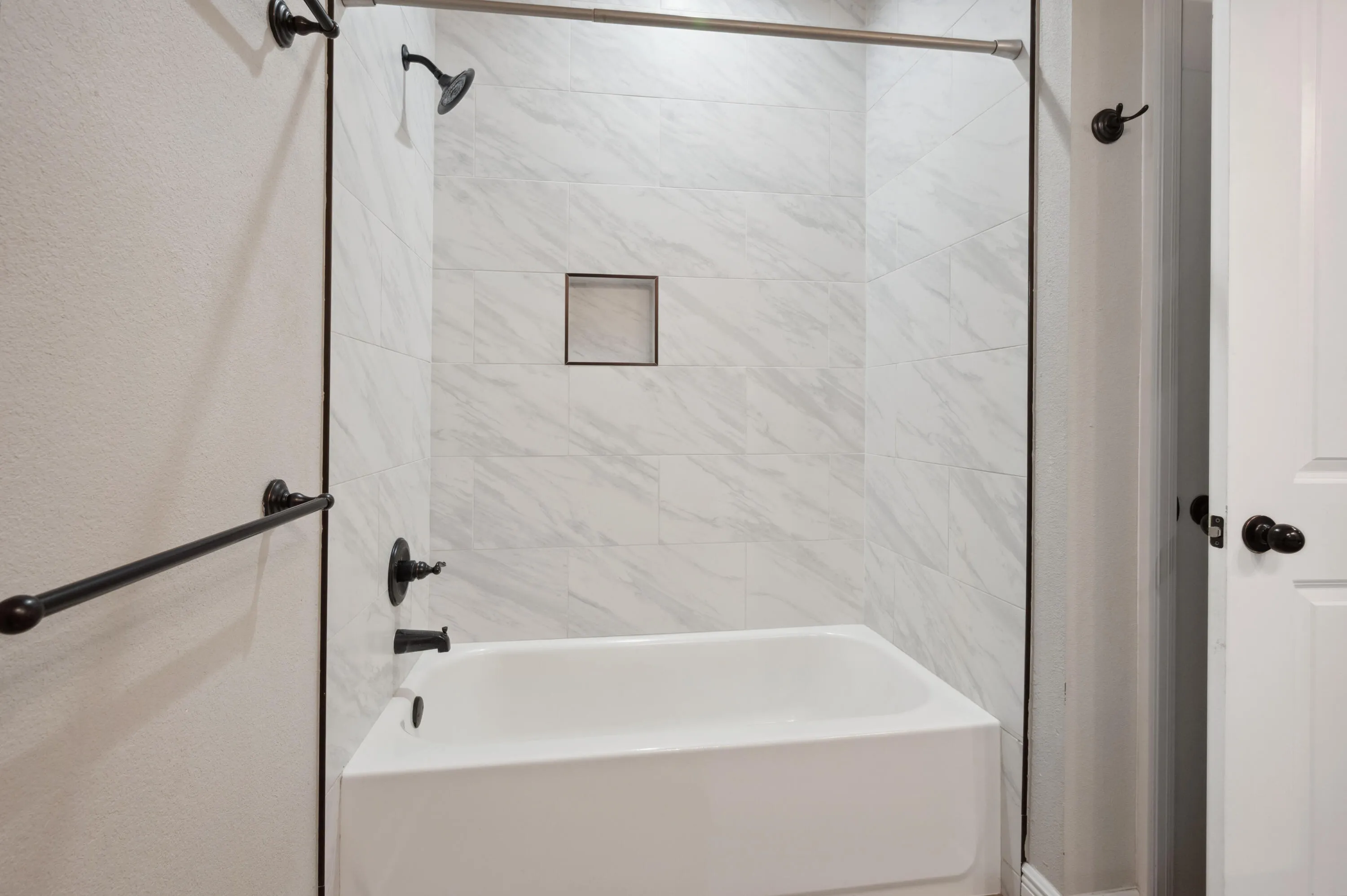 Niceville, Florida 32578, United States, 4 Bedrooms Bedrooms, ,3 BathroomsBathrooms,Residential,Pending,122992