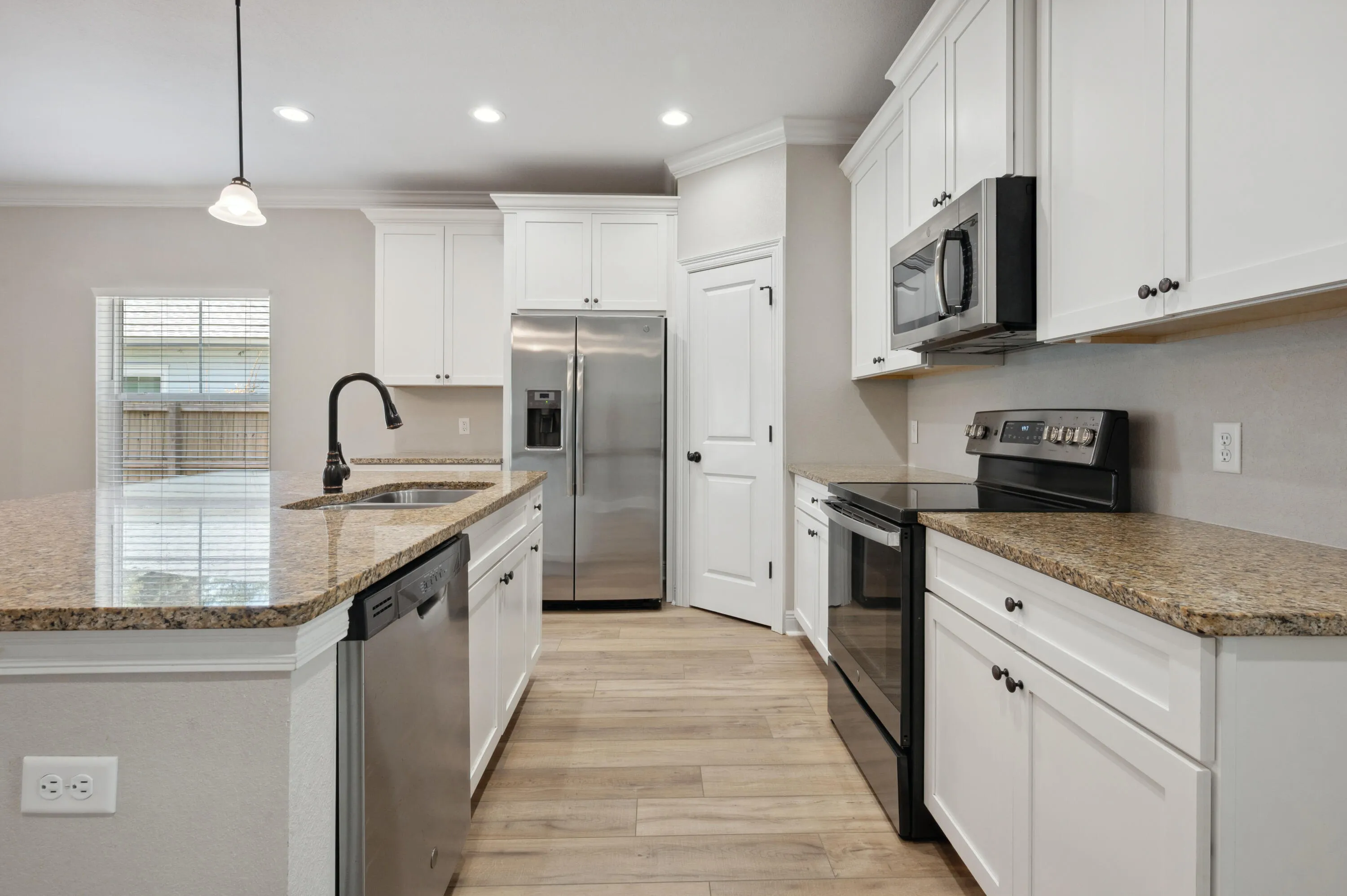 Niceville, Florida 32578, United States, 4 Bedrooms Bedrooms, ,3 BathroomsBathrooms,Residential,Pending,122992