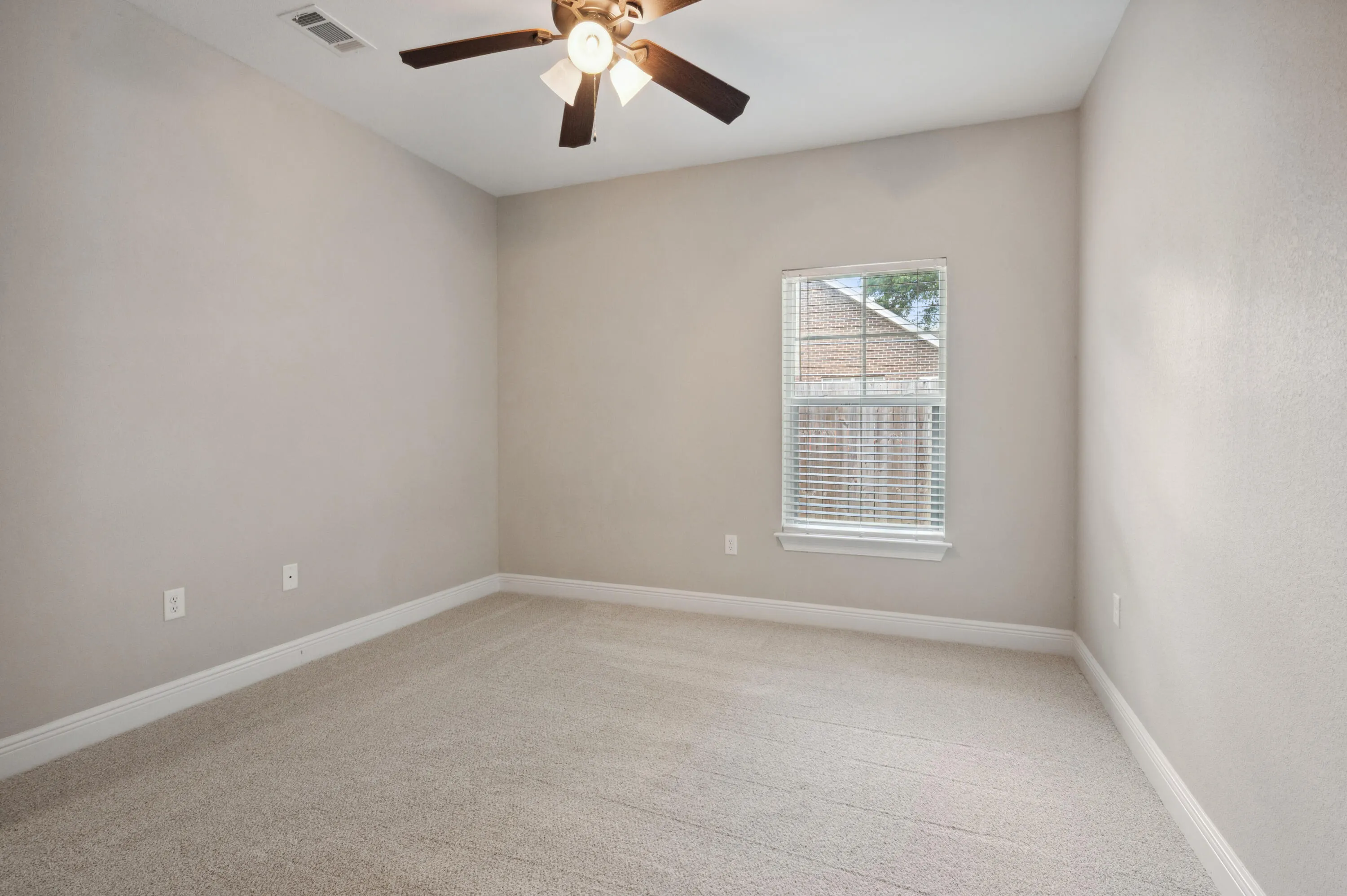 Niceville, Florida 32578, United States, 4 Bedrooms Bedrooms, ,3 BathroomsBathrooms,Residential,Pending,122992