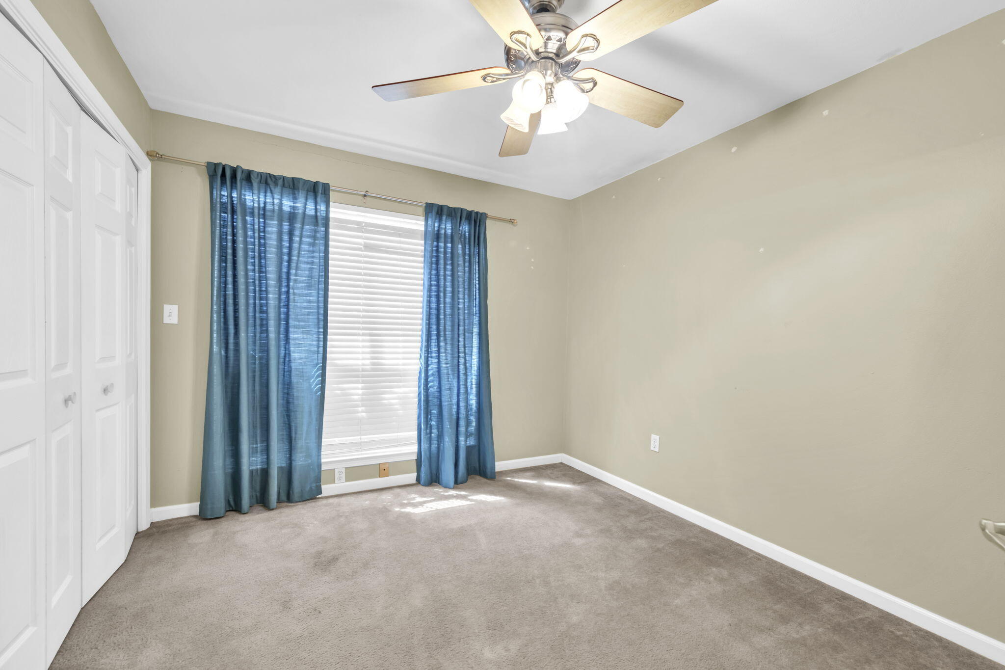 OLDE FLORIDA LAKES - Residential