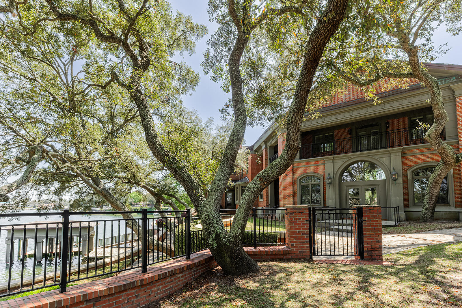 CARLAN SHORES - Residential