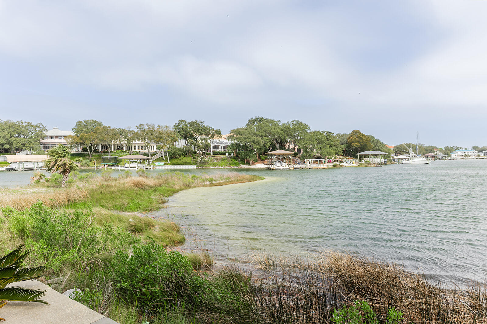 CARLAN SHORES - Residential