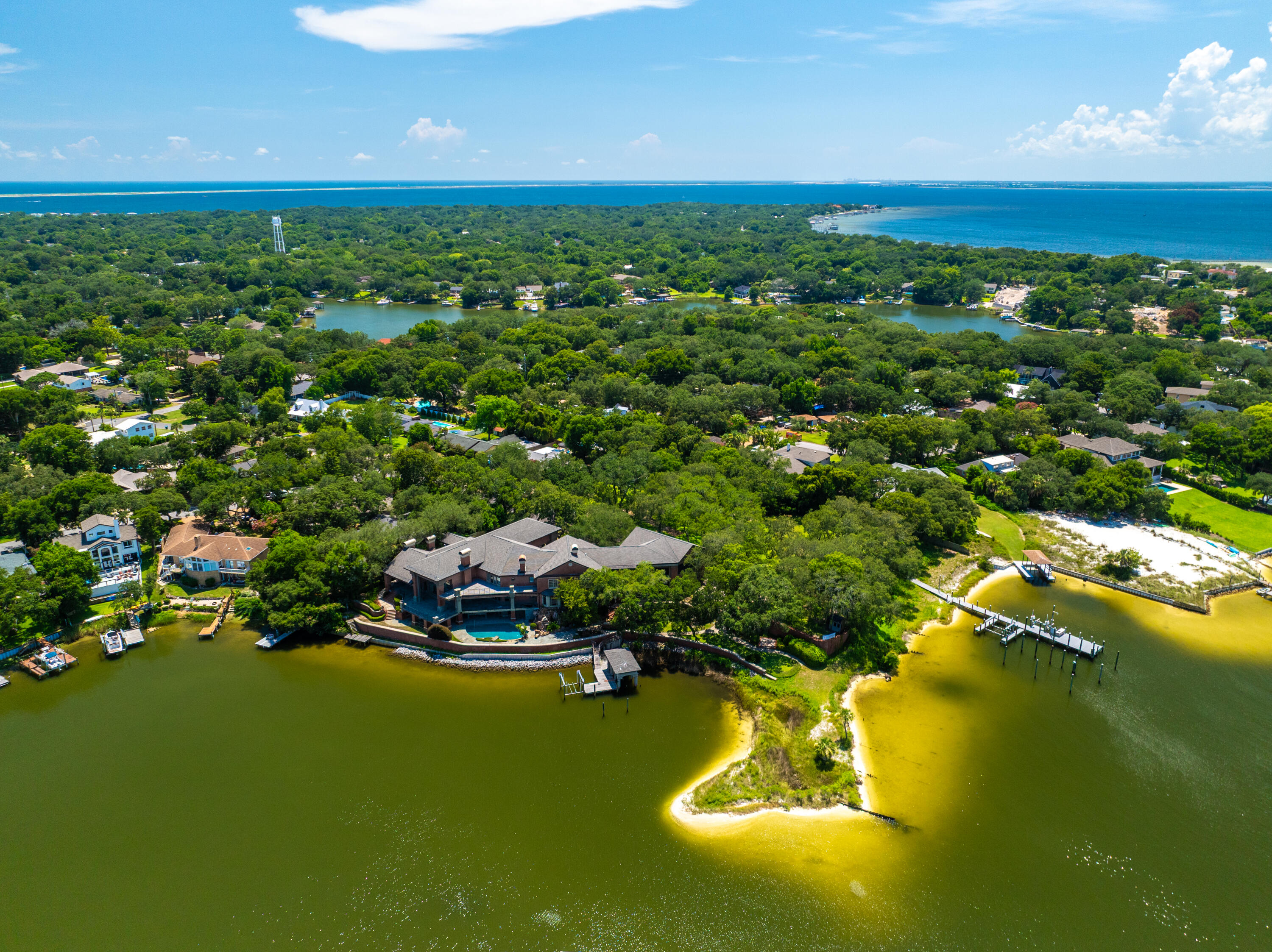 CARLAN SHORES - Residential