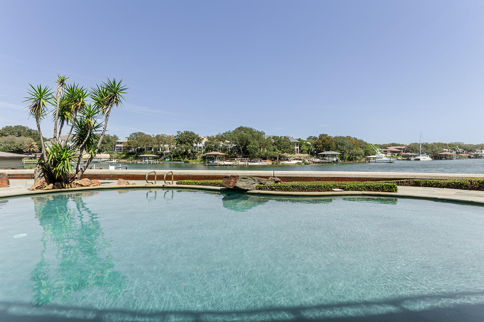 CARLAN SHORES - Residential