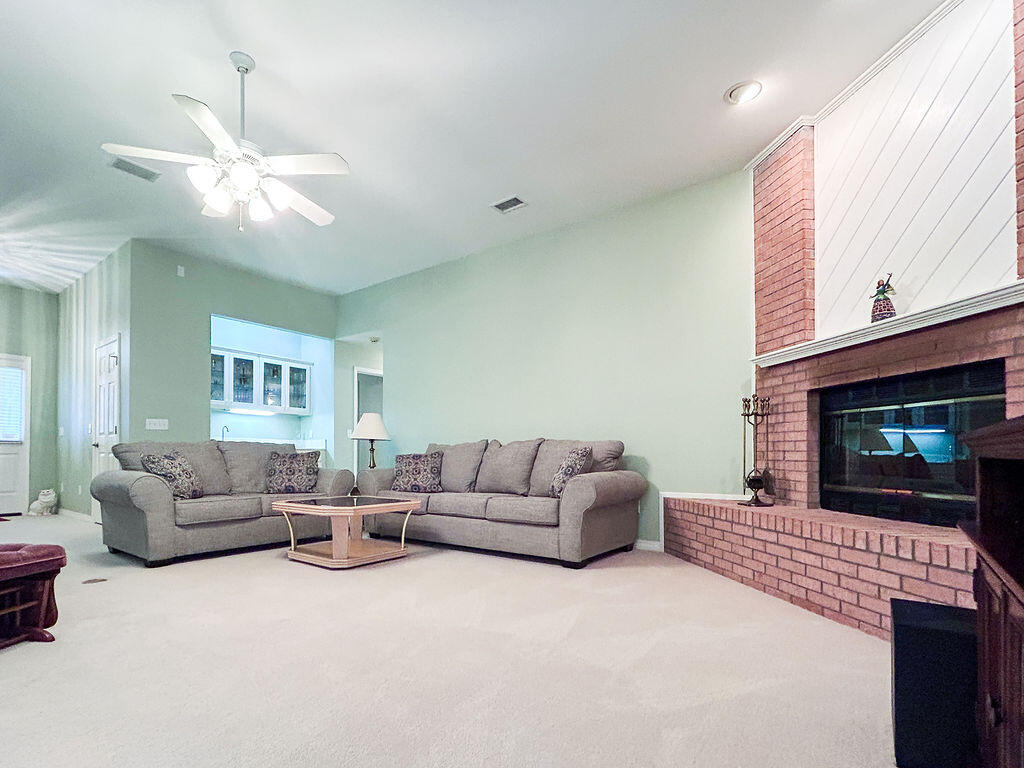 ROCKY BAYOU COUNTRY CLUB ESTATES 9 - Residential