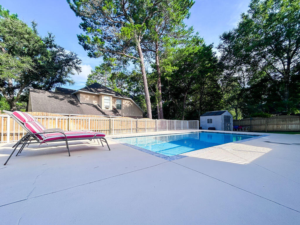 ROCKY BAYOU COUNTRY CLUB ESTATES 9 - Residential