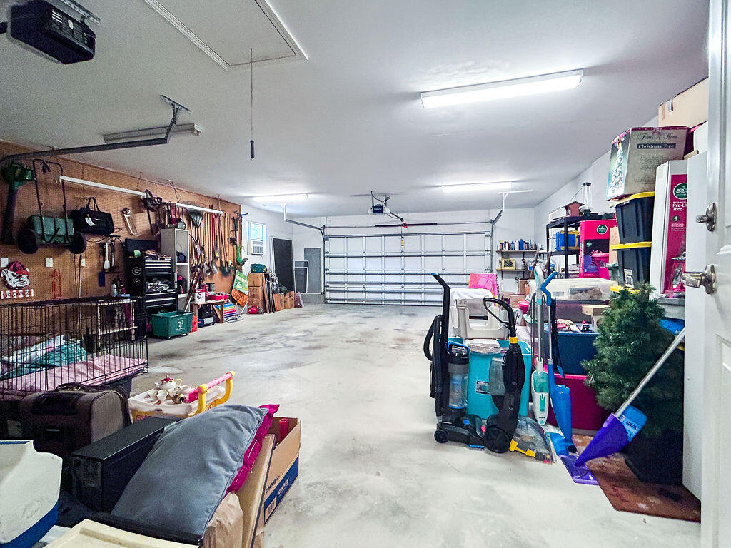 ROCKY BAYOU COUNTRY CLUB ESTATES 9 - Residential