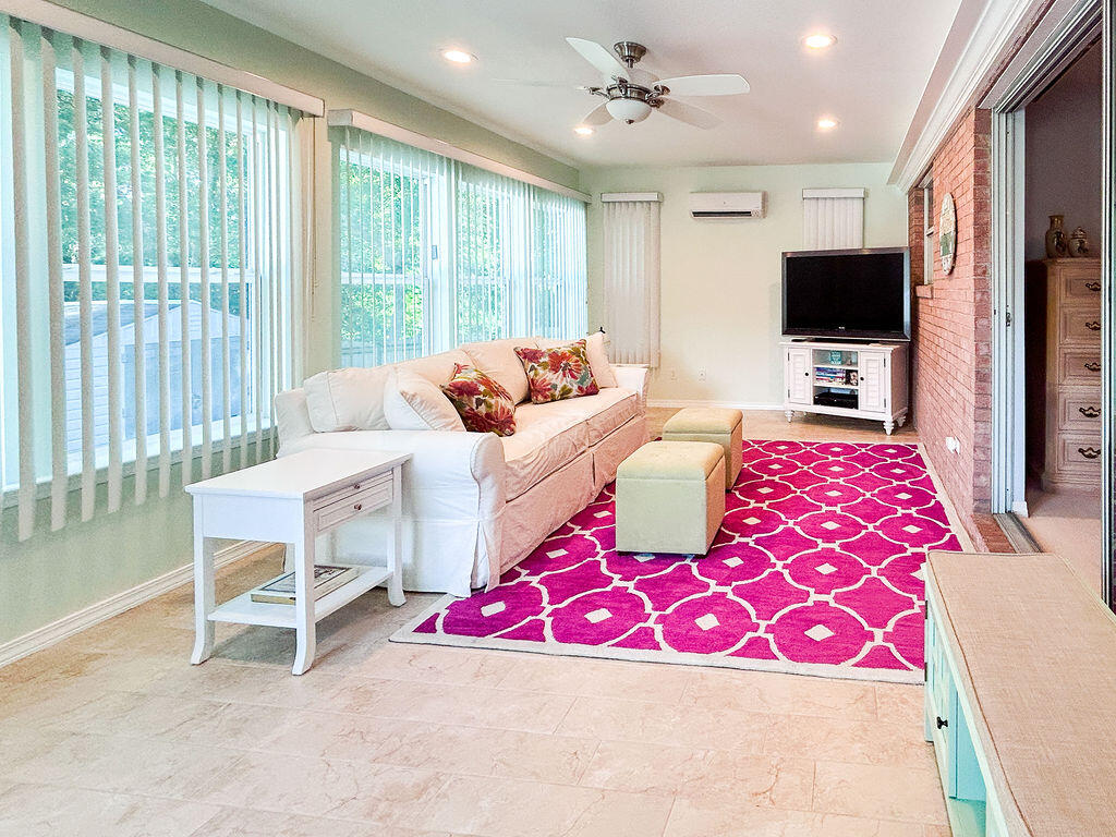 ROCKY BAYOU COUNTRY CLUB ESTATES 9 - Residential