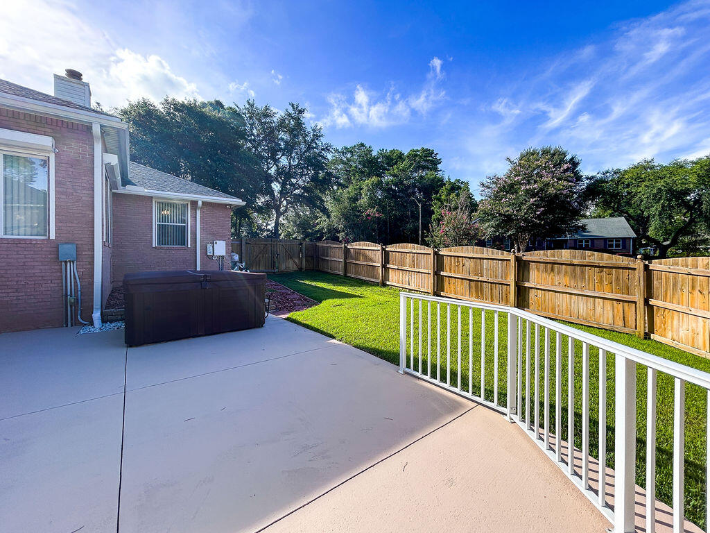 ROCKY BAYOU COUNTRY CLUB ESTATES 9 - Residential