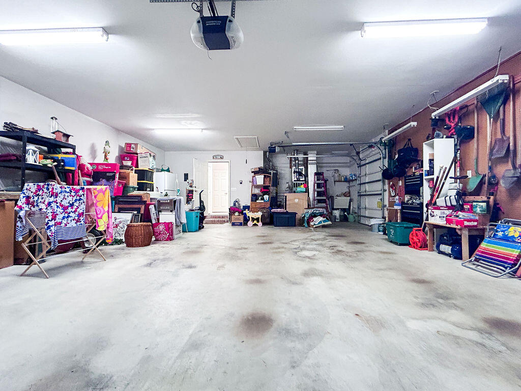 ROCKY BAYOU COUNTRY CLUB ESTATES 9 - Residential