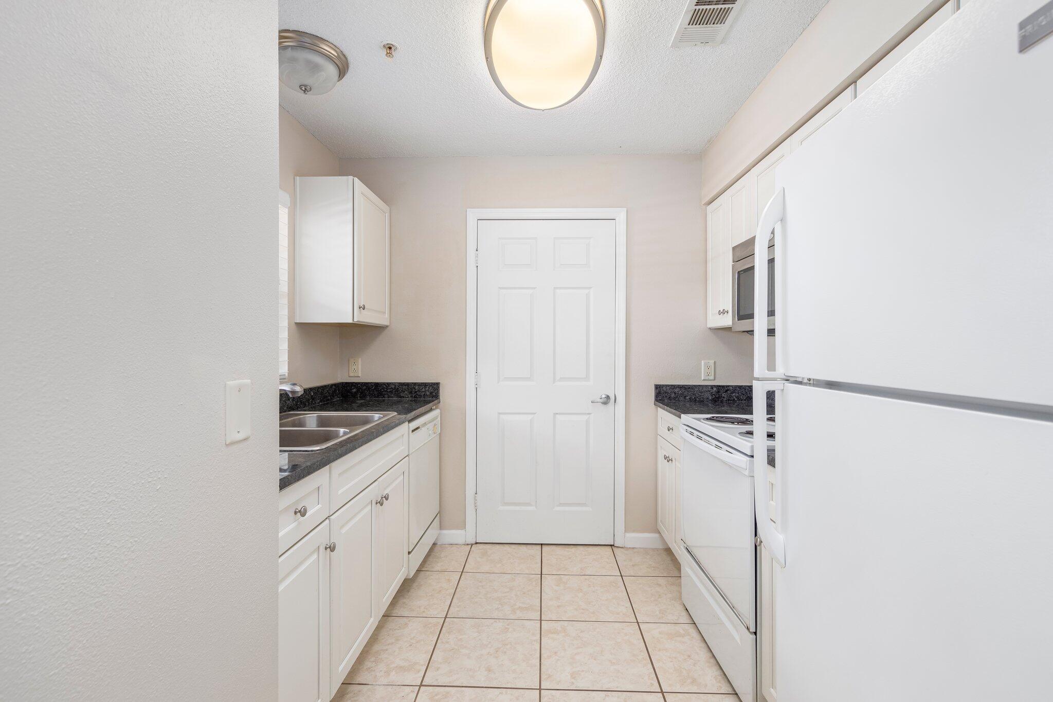 THE FLORIDA CLUB @ Bluewater Bay - Residential