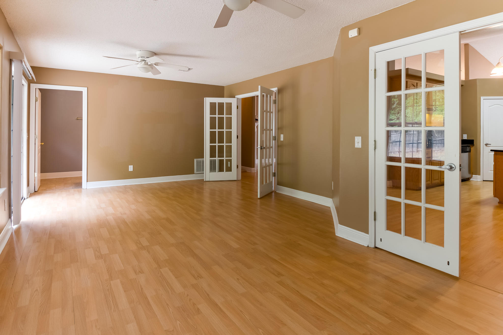 FOX VALLEY - Residential