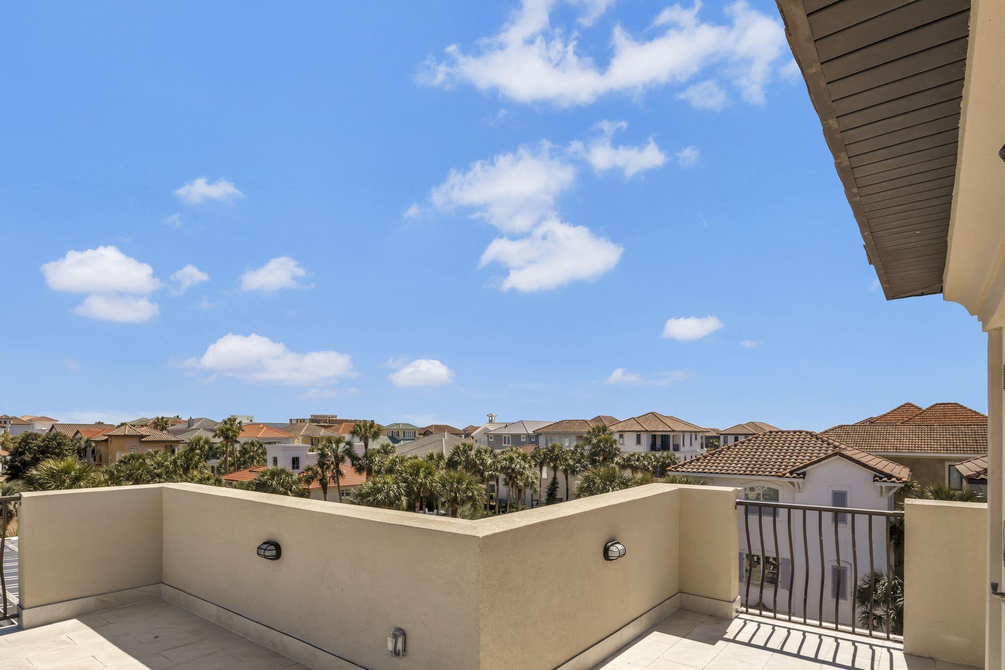 DESTINY BY THE SEA - Residential