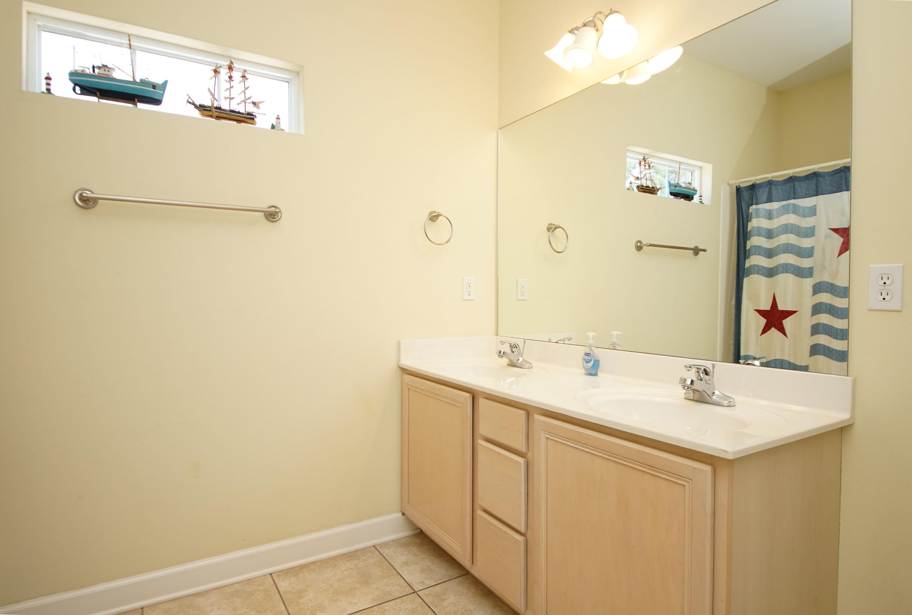 MIRAMAR PALMS - Residential