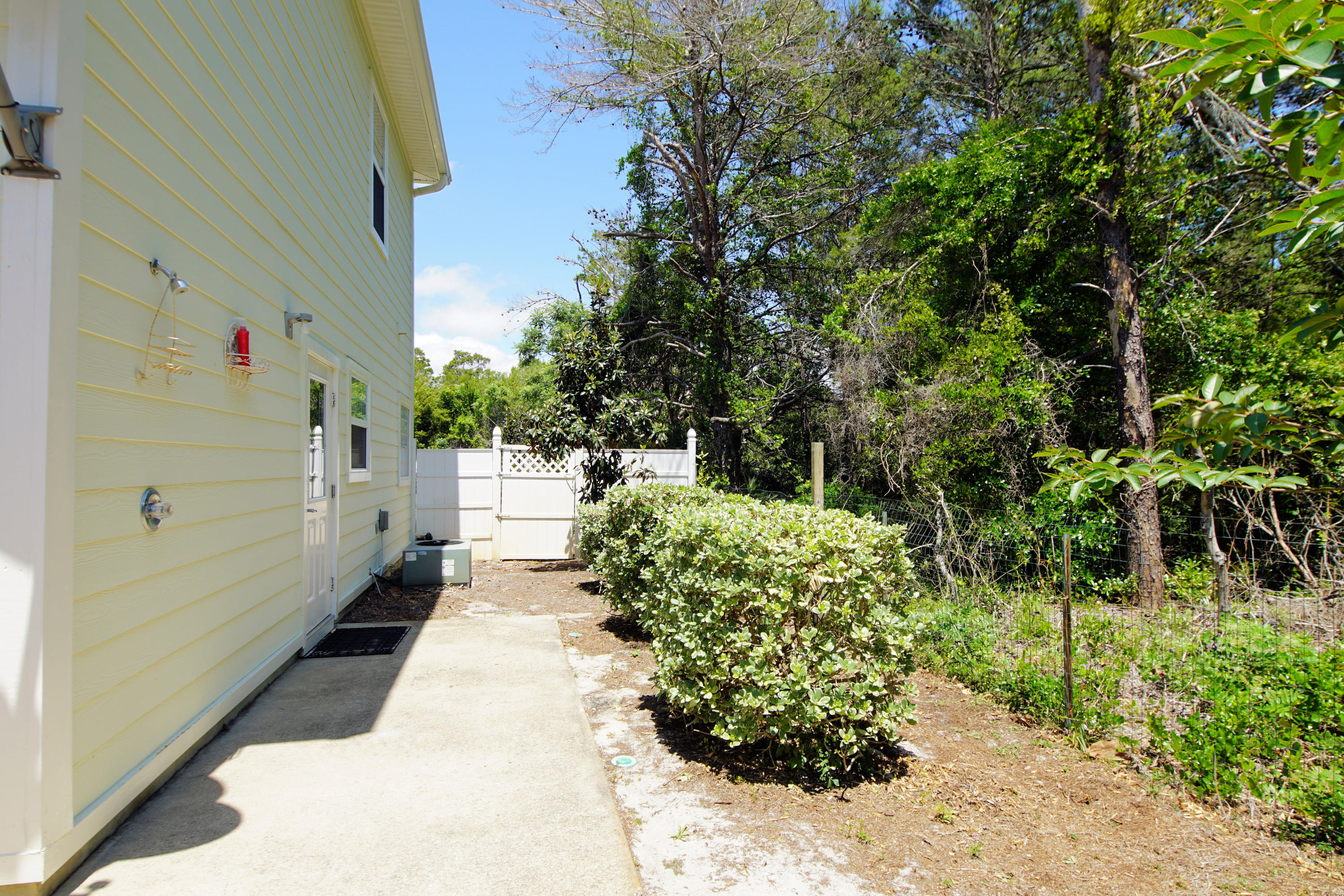 MIRAMAR PALMS - Residential