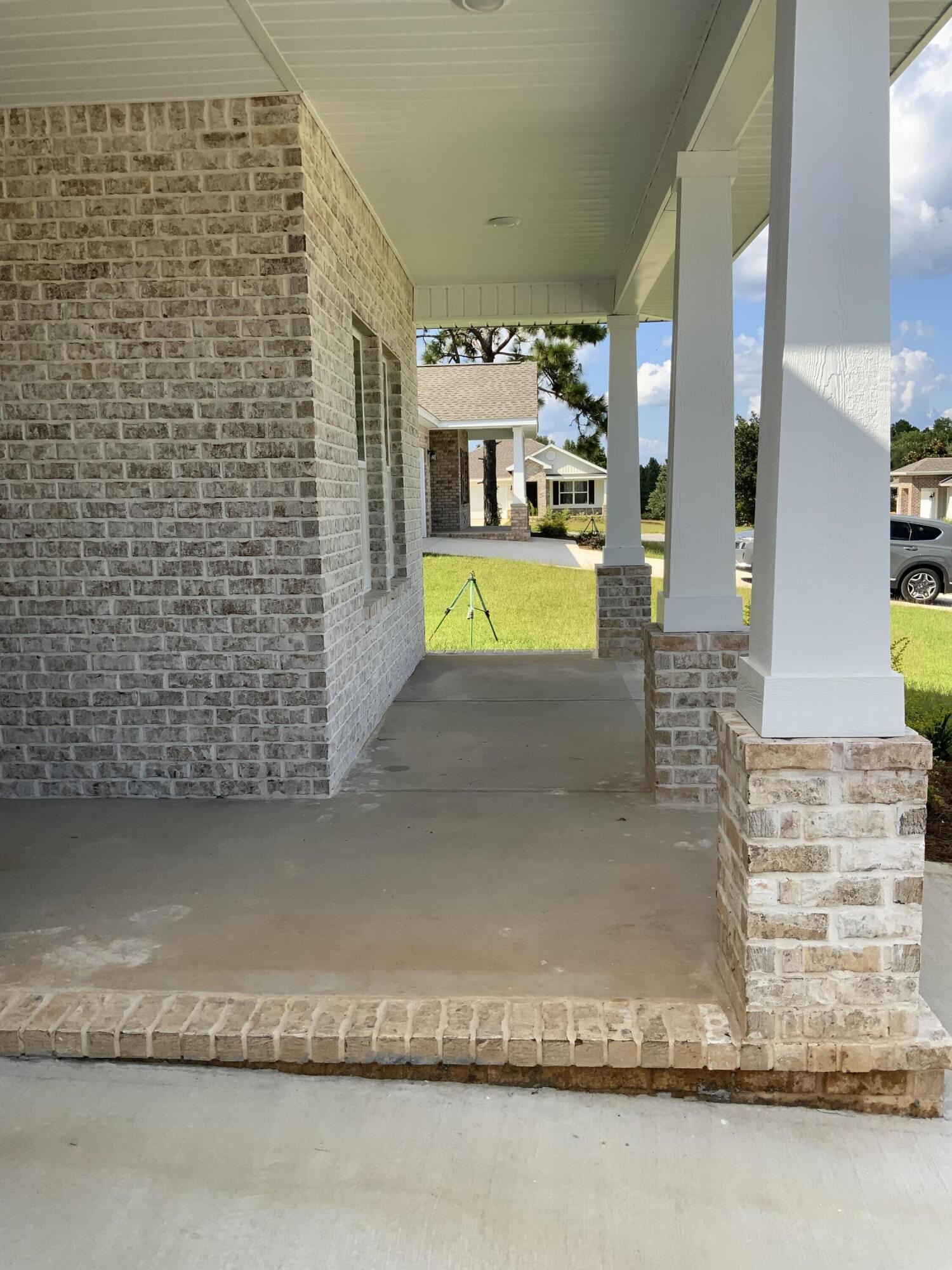 LAKERIDGE EST - Residential